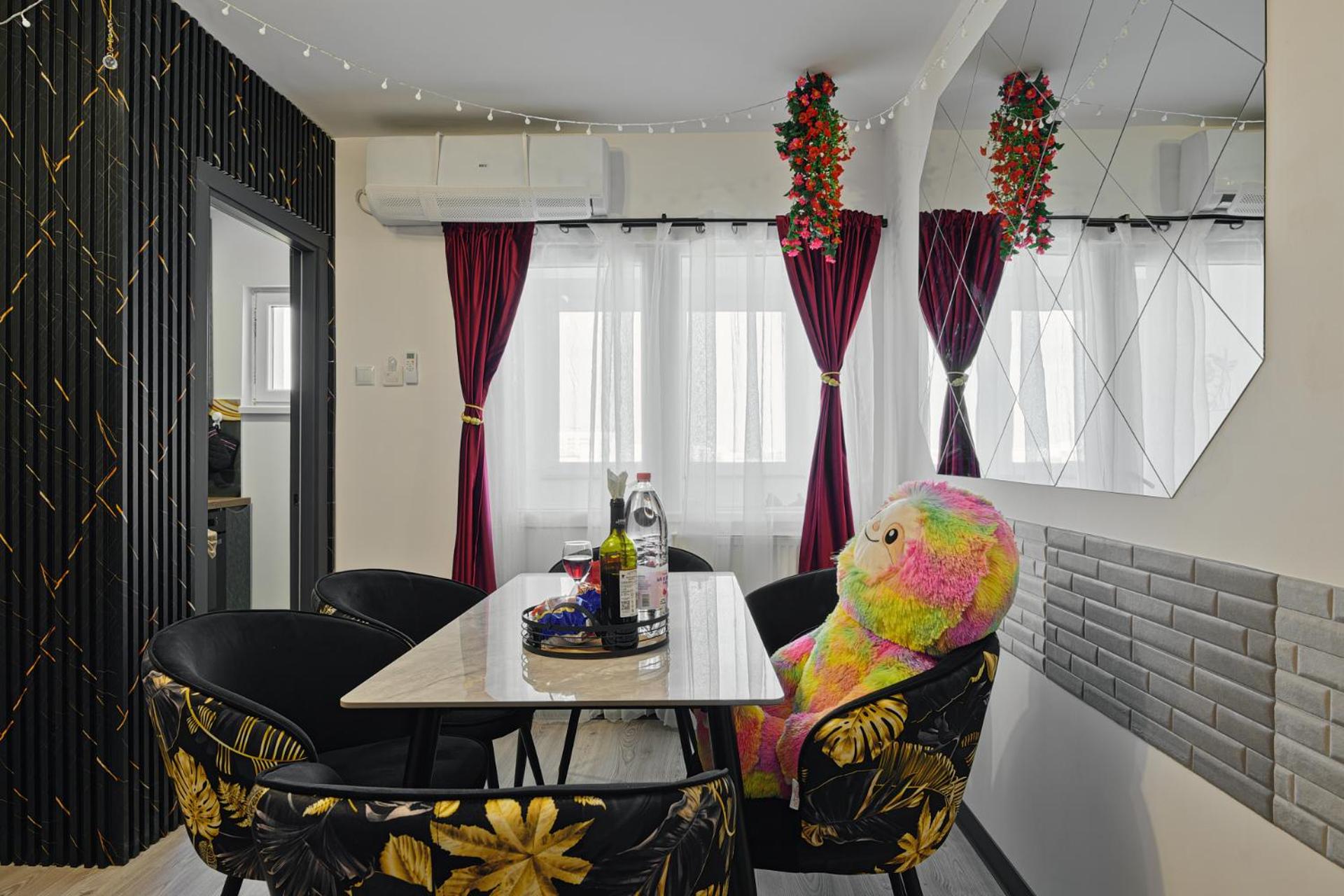 CityView Full Kitchen 2 Bedroom Apartment AC