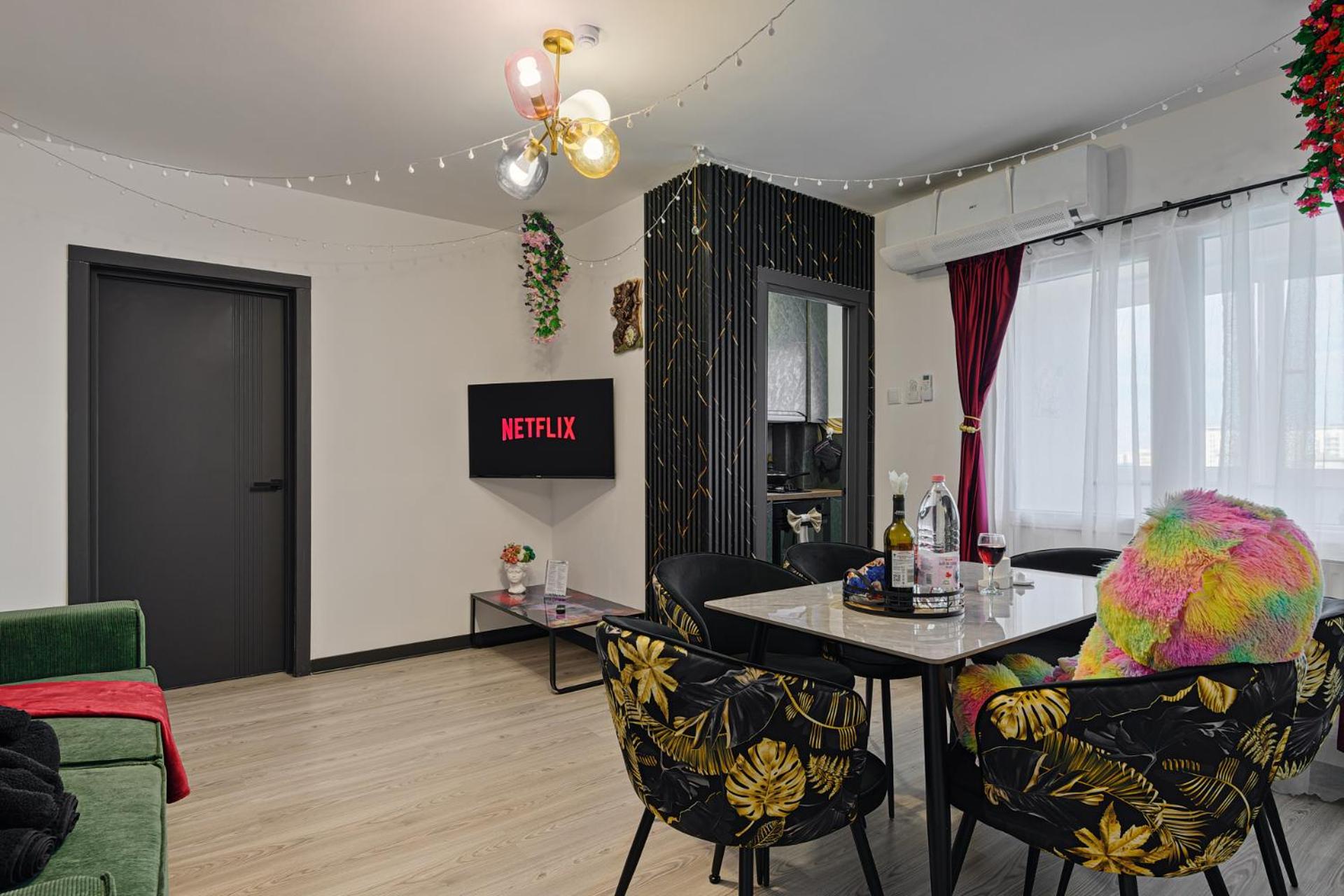 CityView Full Kitchen 2 Bedroom Apartment AC