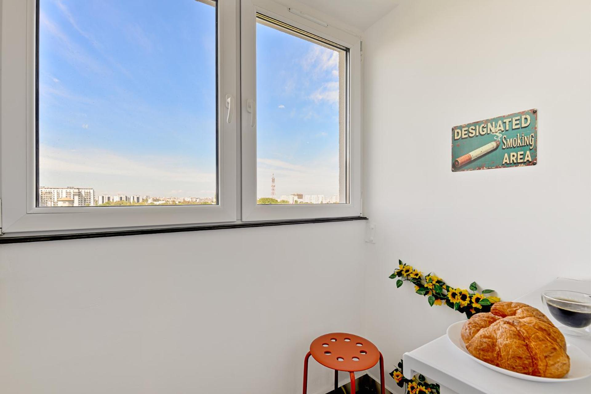 CityView Full Kitchen 2 Bedroom Apartment AC