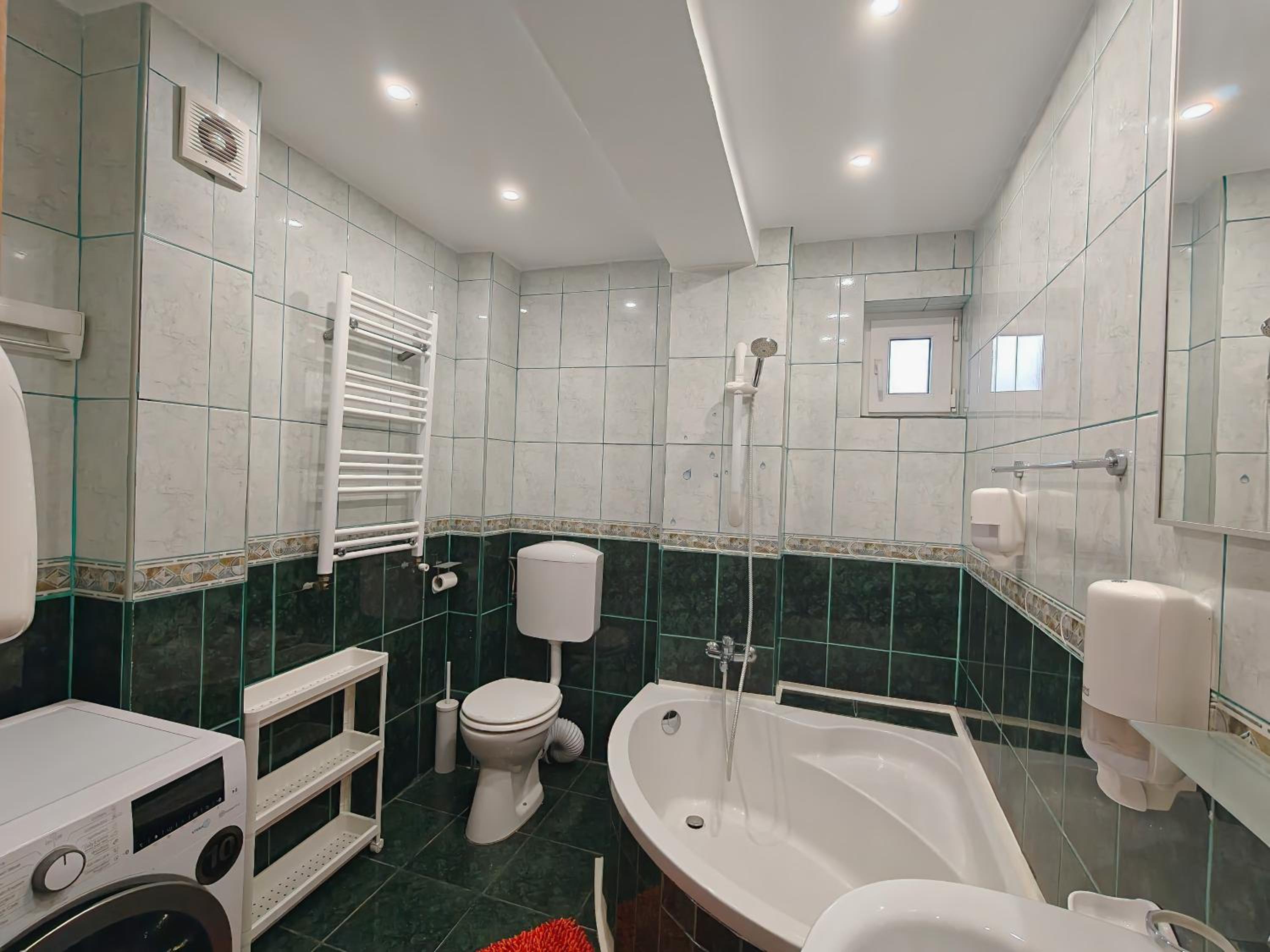 Balcesti Design Apartments - Walk to Old Town - Pumo Properties