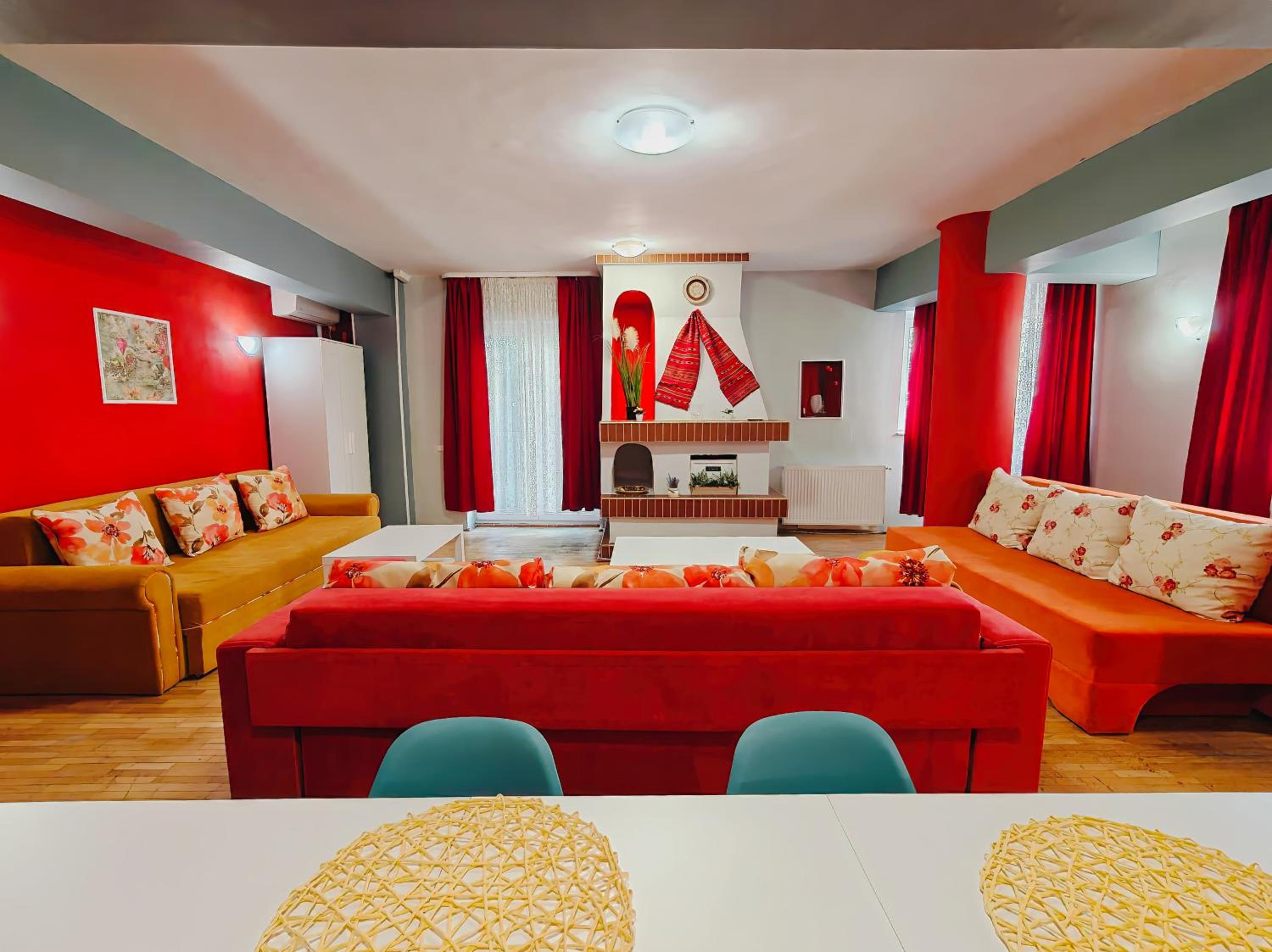 Balcesti Design Apartments - Walk to Old Town - Pumo Properties