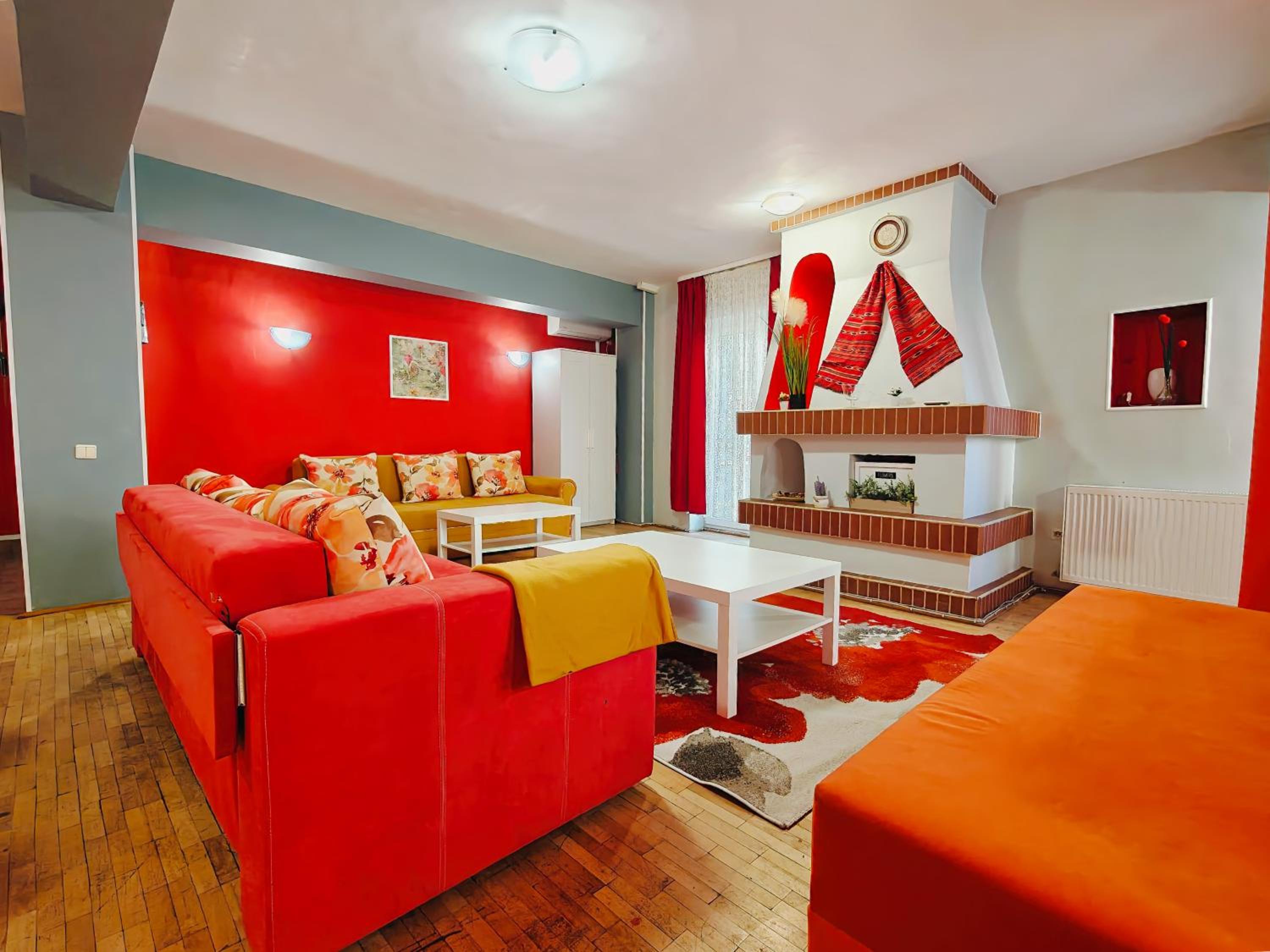 Balcesti Design Apartments - Walk to Old Town - Pumo Properties