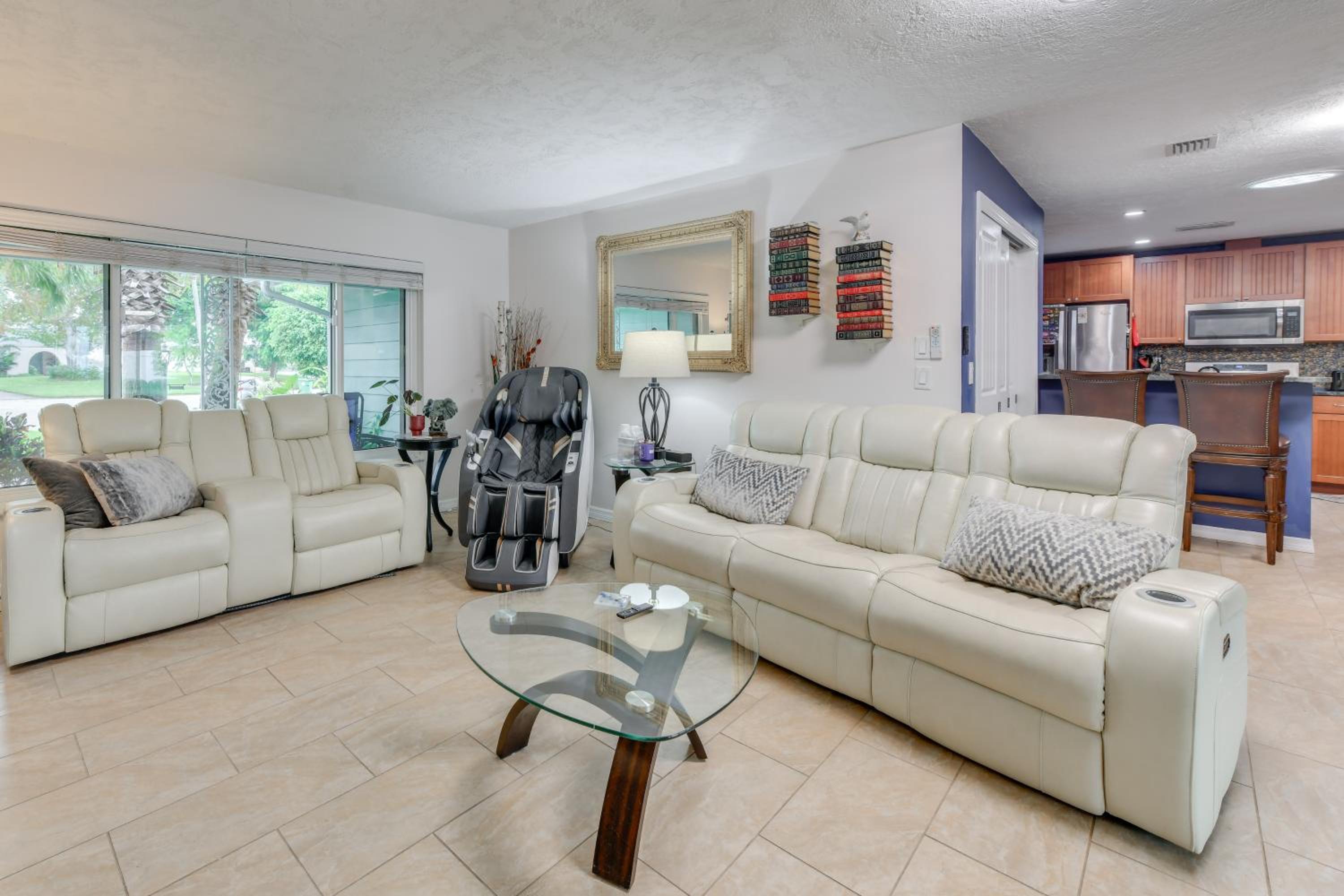 Private Hot Tub, Pool and Yard Modern Bradenton Gem