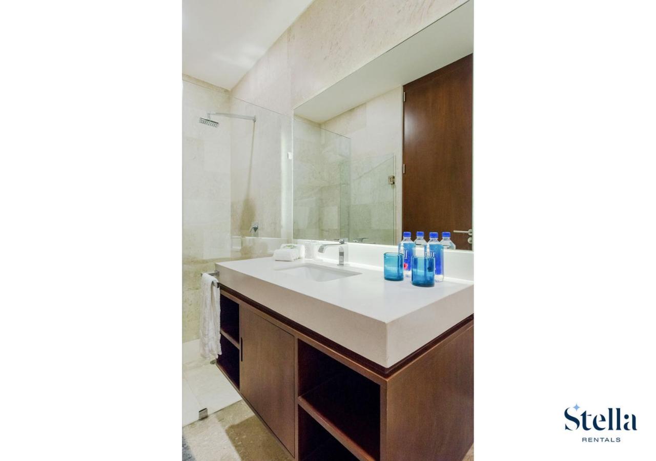 Condos with Private Jacuzzi and shared Ocean View Roof pool
