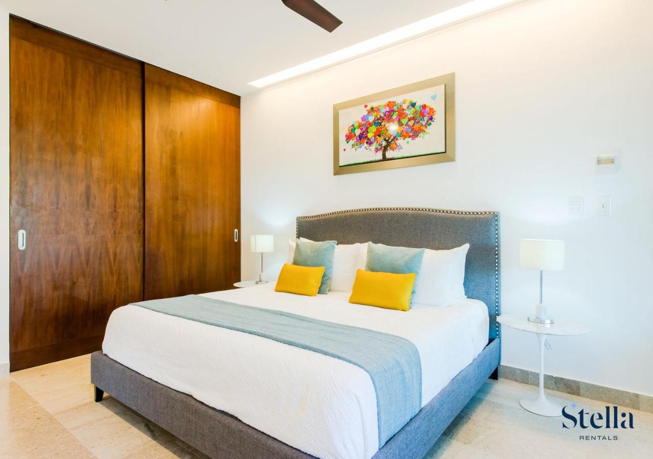 Condos with Private Jacuzzi and shared Ocean View Roof pool