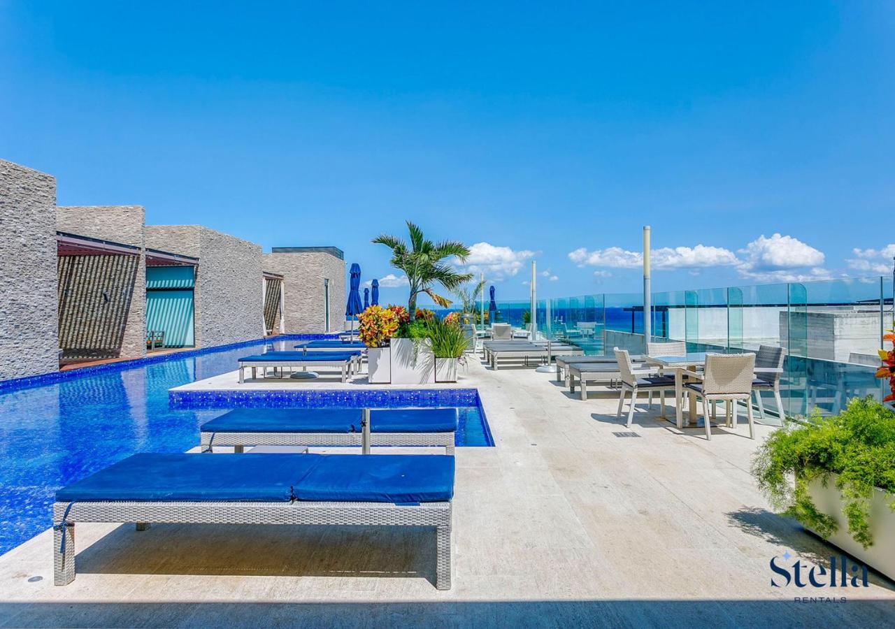 Condos with Private Jacuzzi and shared Ocean View Roof pool