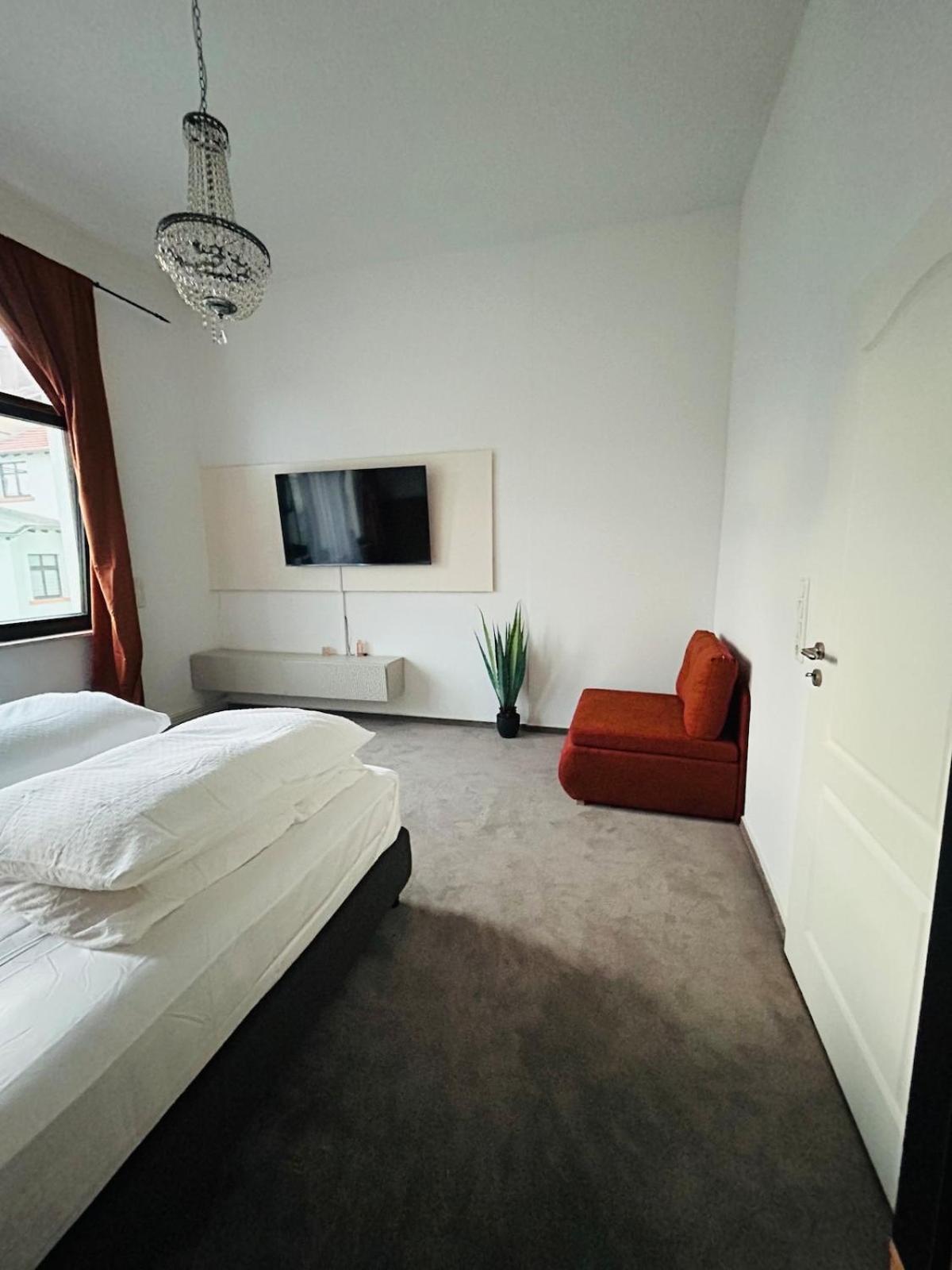 Altbau-Juwel, Antik trifft Modern im Denkmalhaus