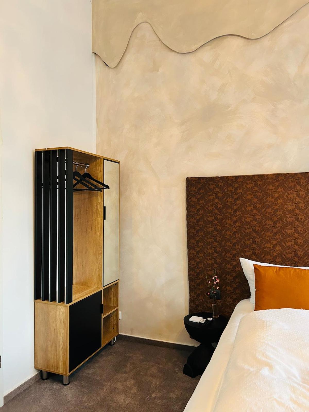 Altbau-Juwel, Antik trifft Modern im Denkmalhaus