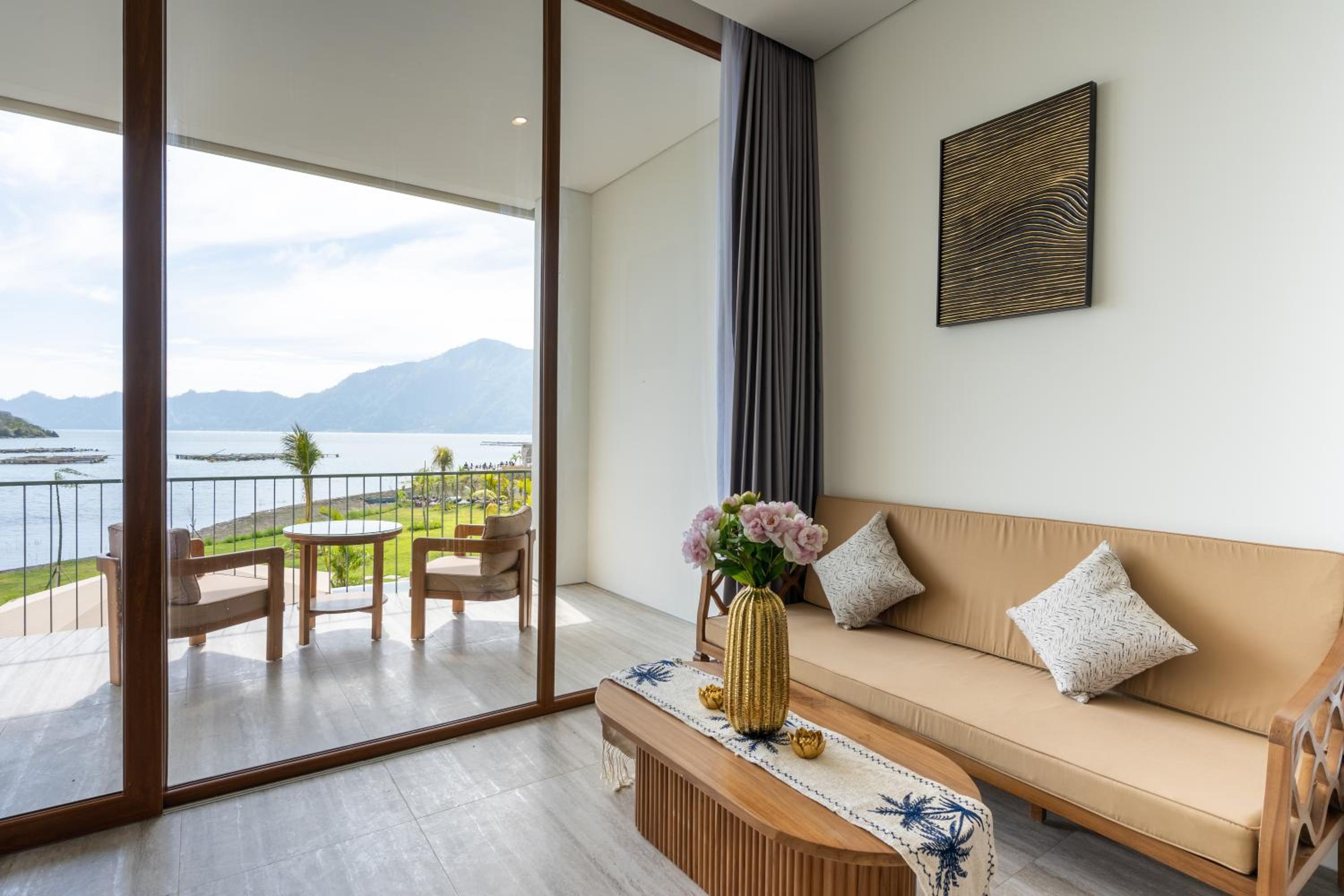 Tribhuwana Padma Lake Resort