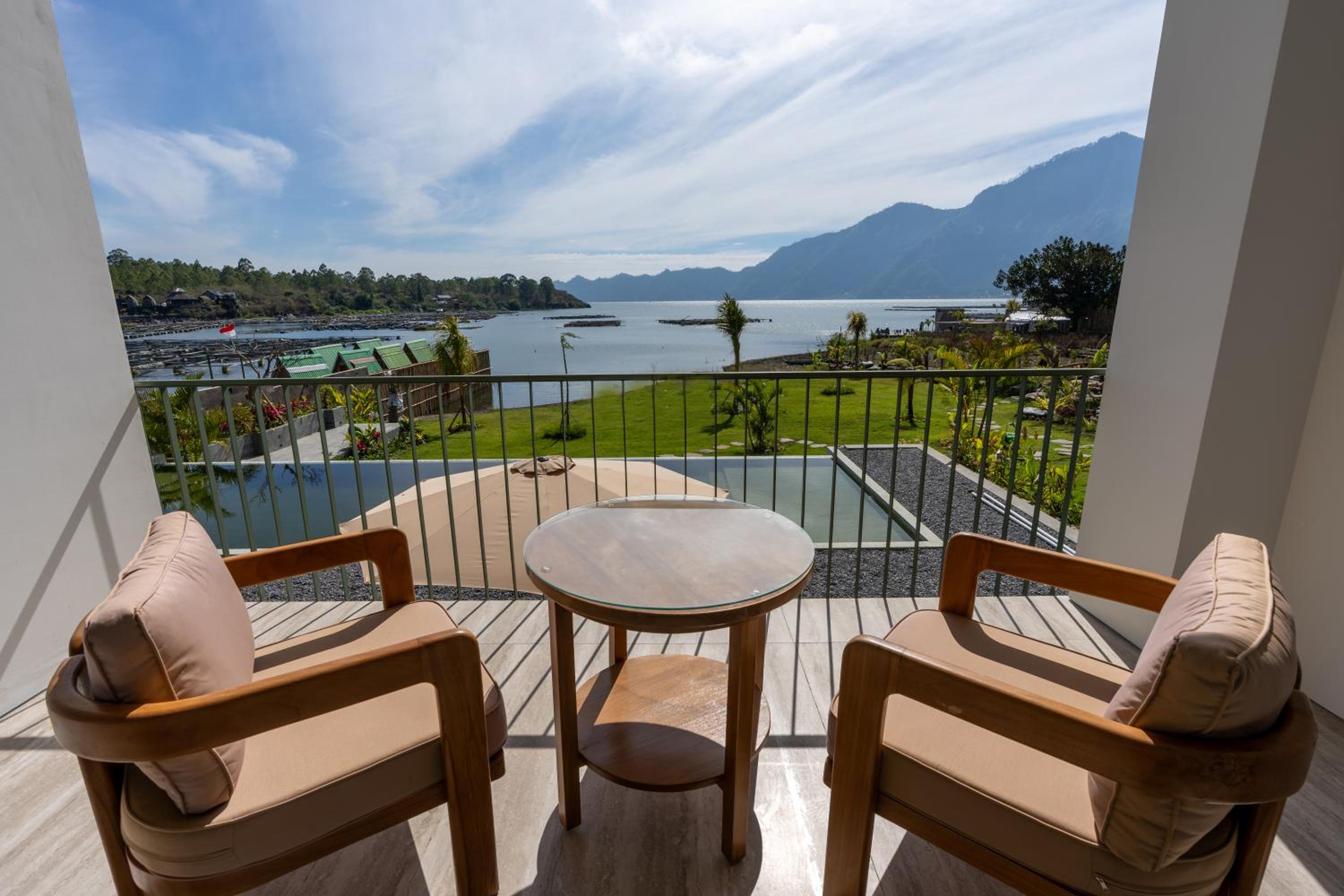 Tribhuwana Padma Lake Resort
