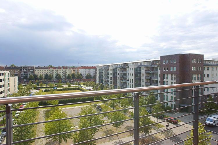 Spacious Studio Apartment Friedrichshain