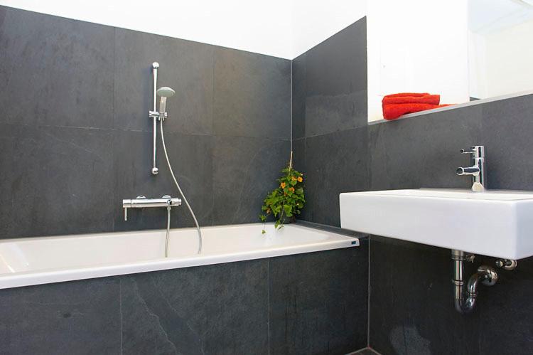 Spacious Studio Apartment Friedrichshain