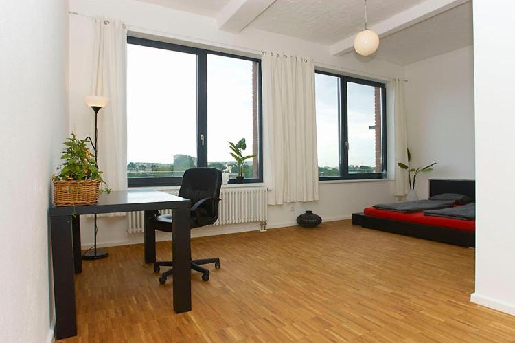 Spacious Studio Apartment Friedrichshain