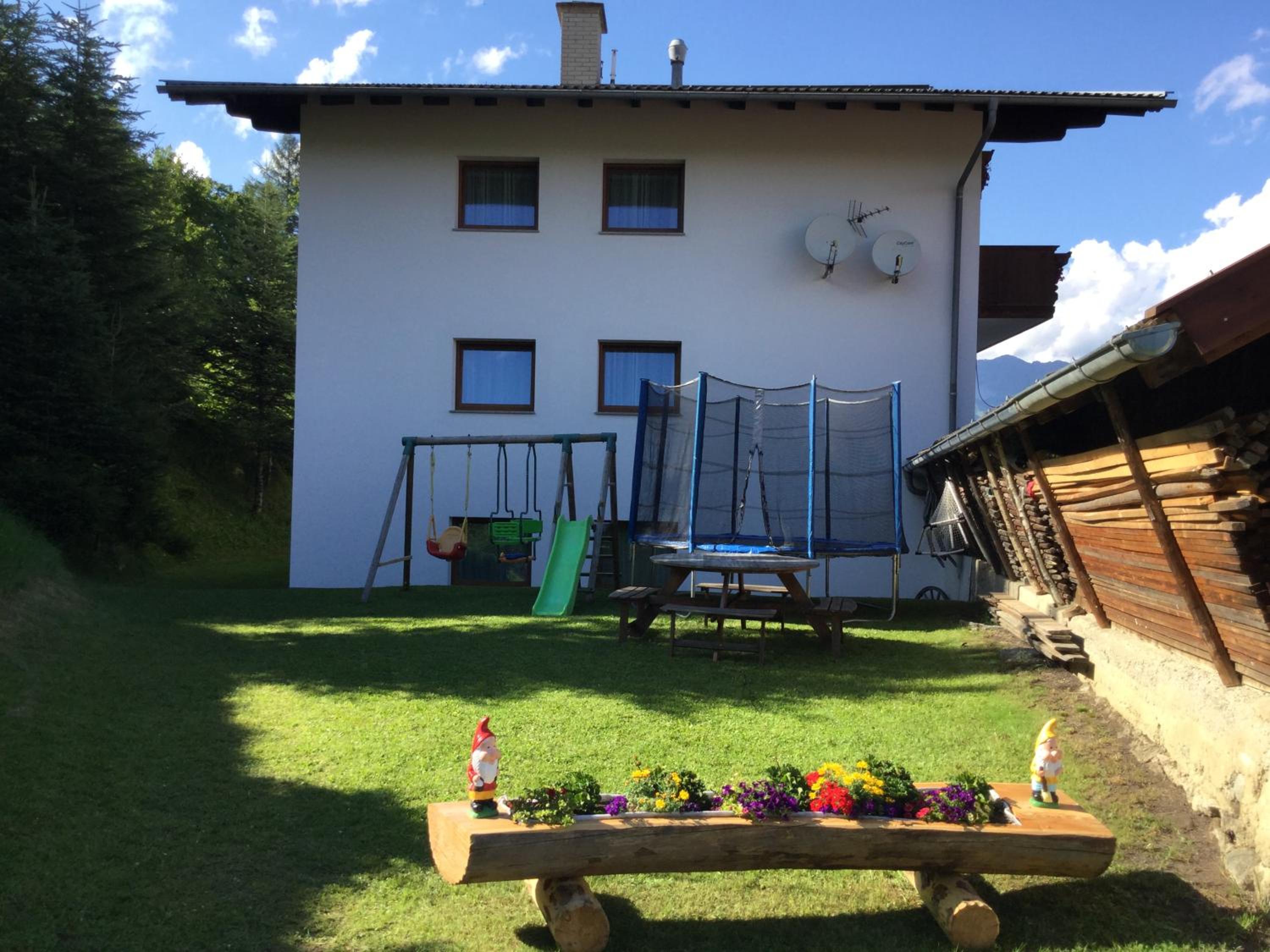 Photo 11