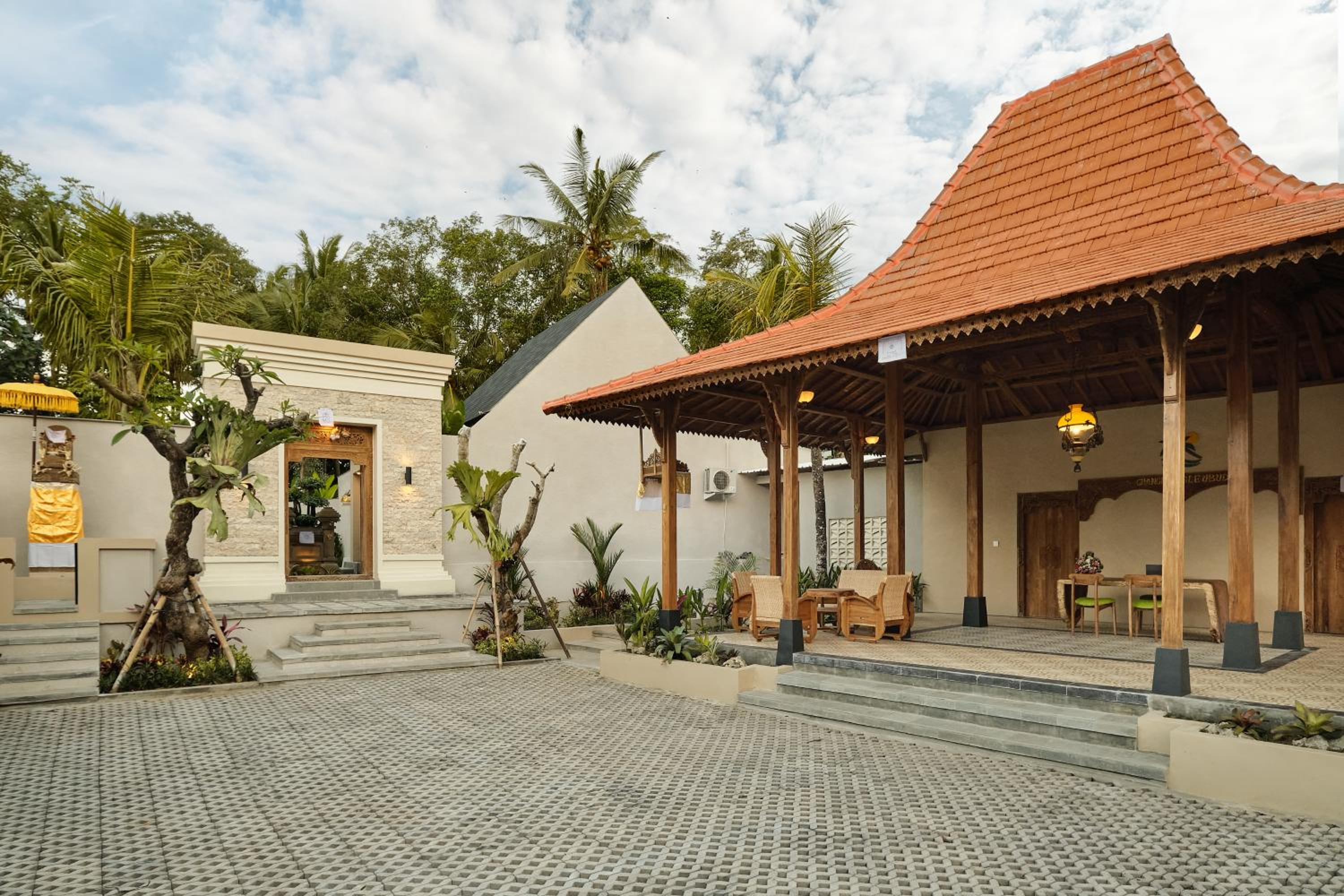 Changi Jungle Ubud Villas