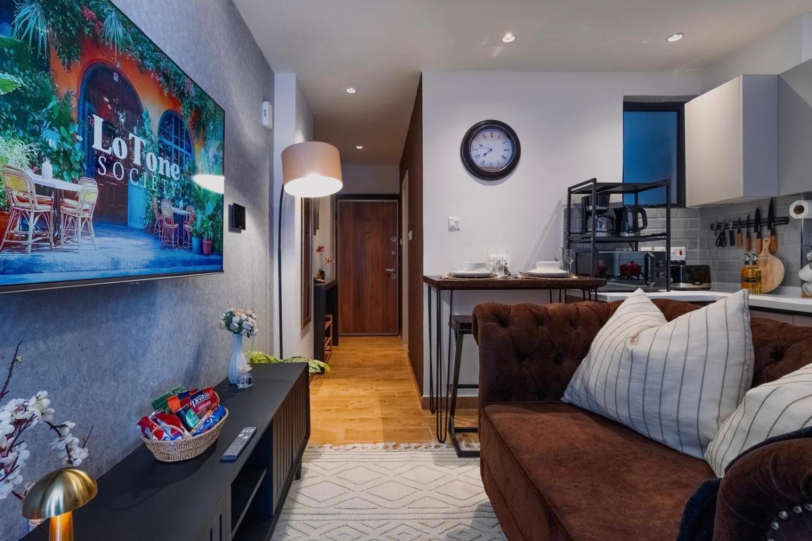 Elegant Wilma Towers Stay - Golden Sunsets & Ngong Hills views