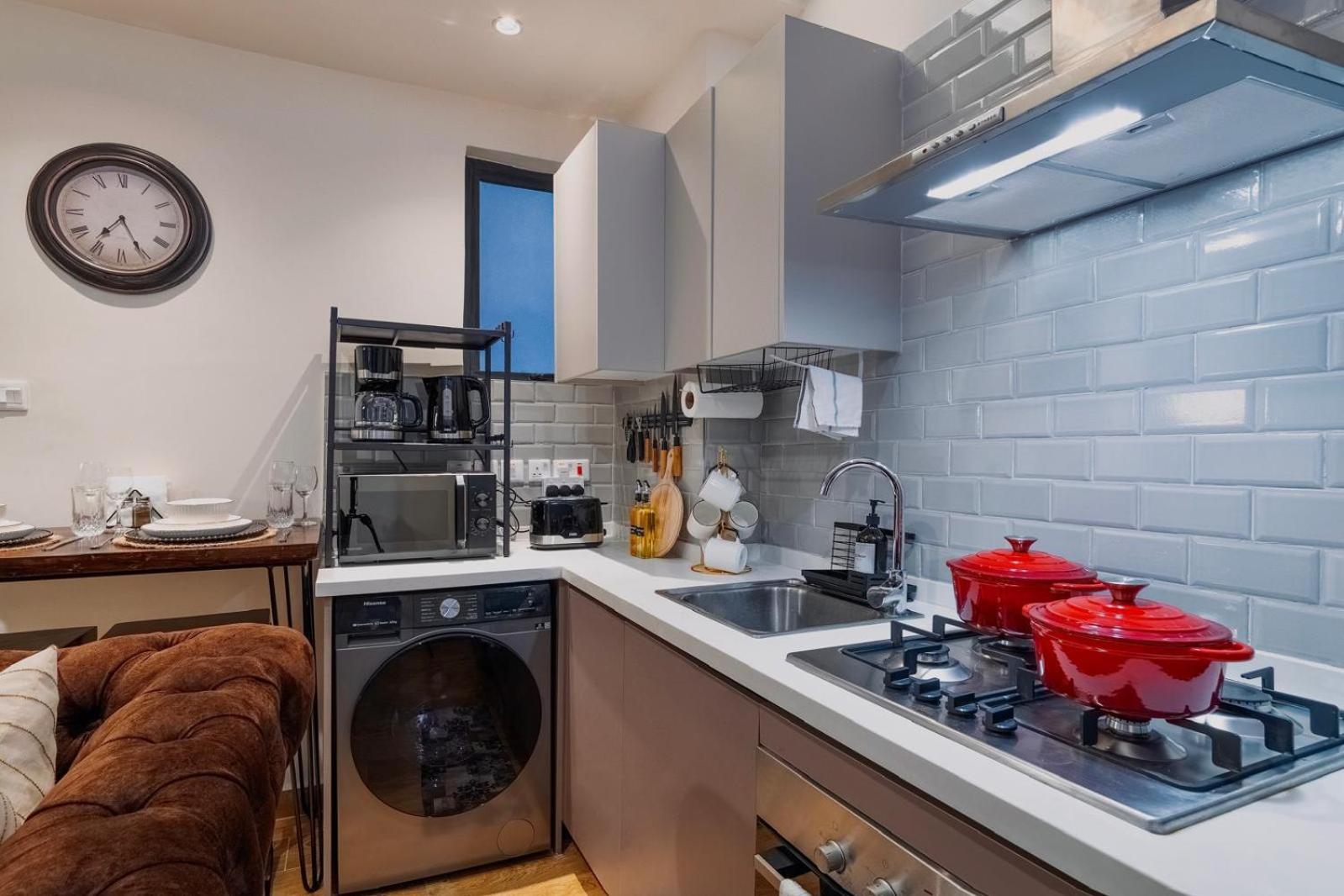 Elegant Wilma Towers Stay - Golden Sunsets & Ngong Hills views
