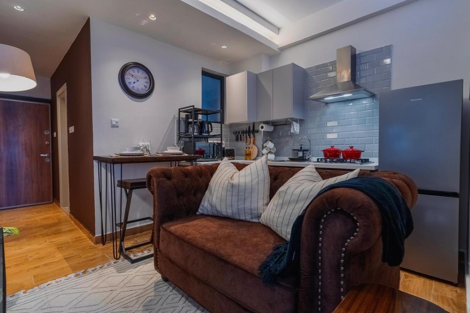 Elegant Wilma Towers Stay - Golden Sunsets & Ngong Hills views