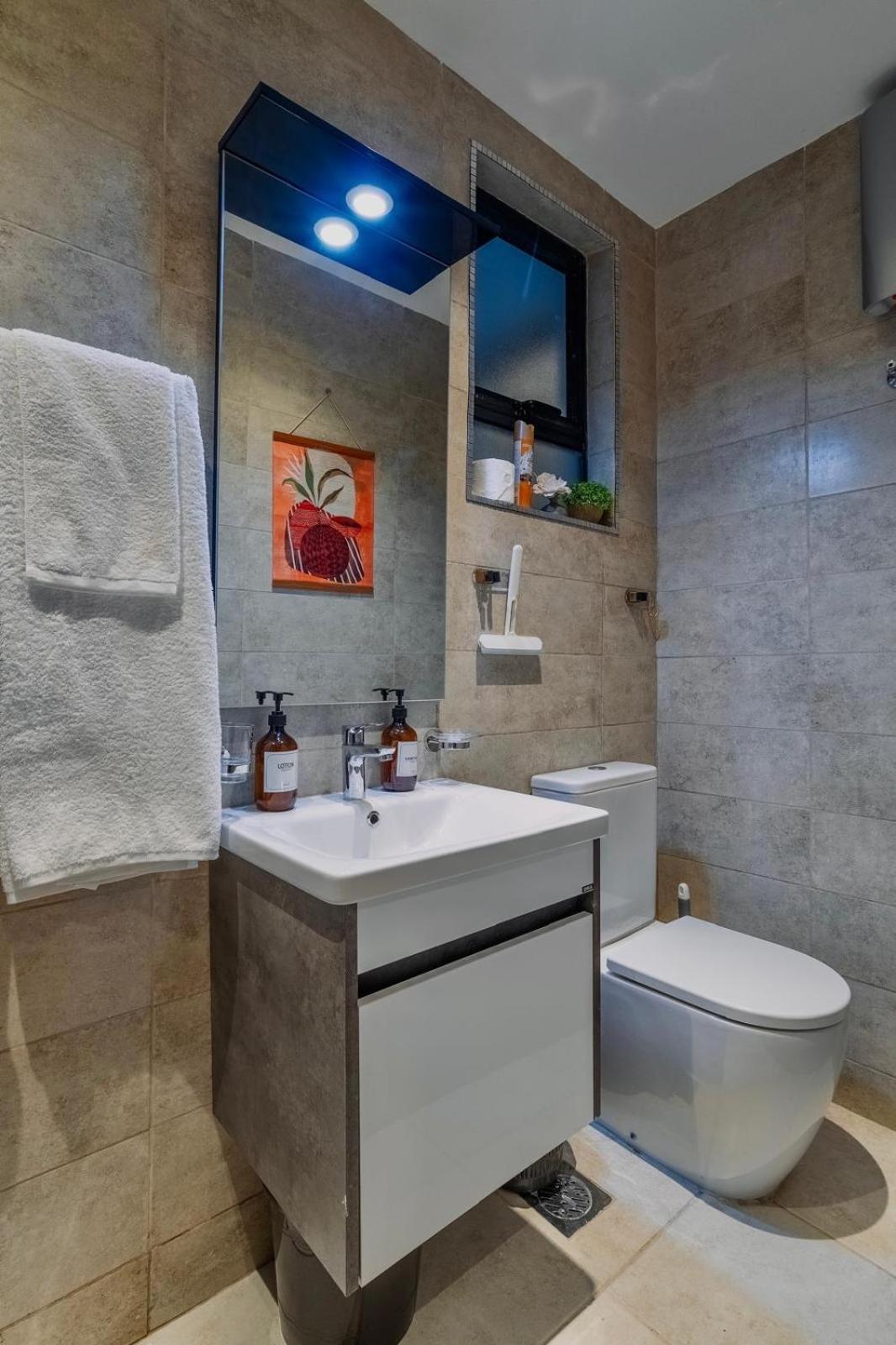 Elegant Wilma Towers Stay - Golden Sunsets & Ngong Hills views
