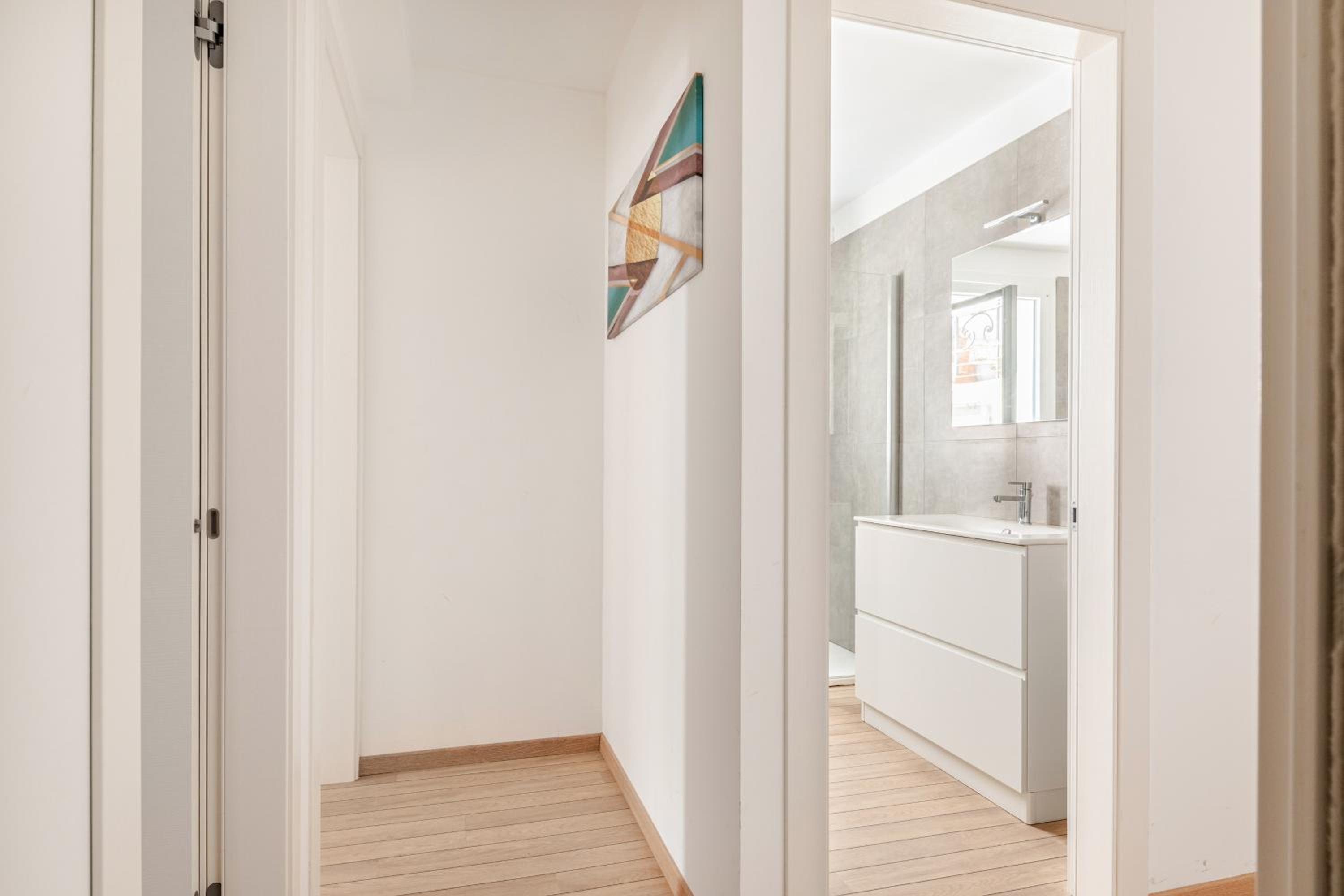 NEW Prestige Collection-2 Rooms-2 Bathrooms-Parking-VleDante
