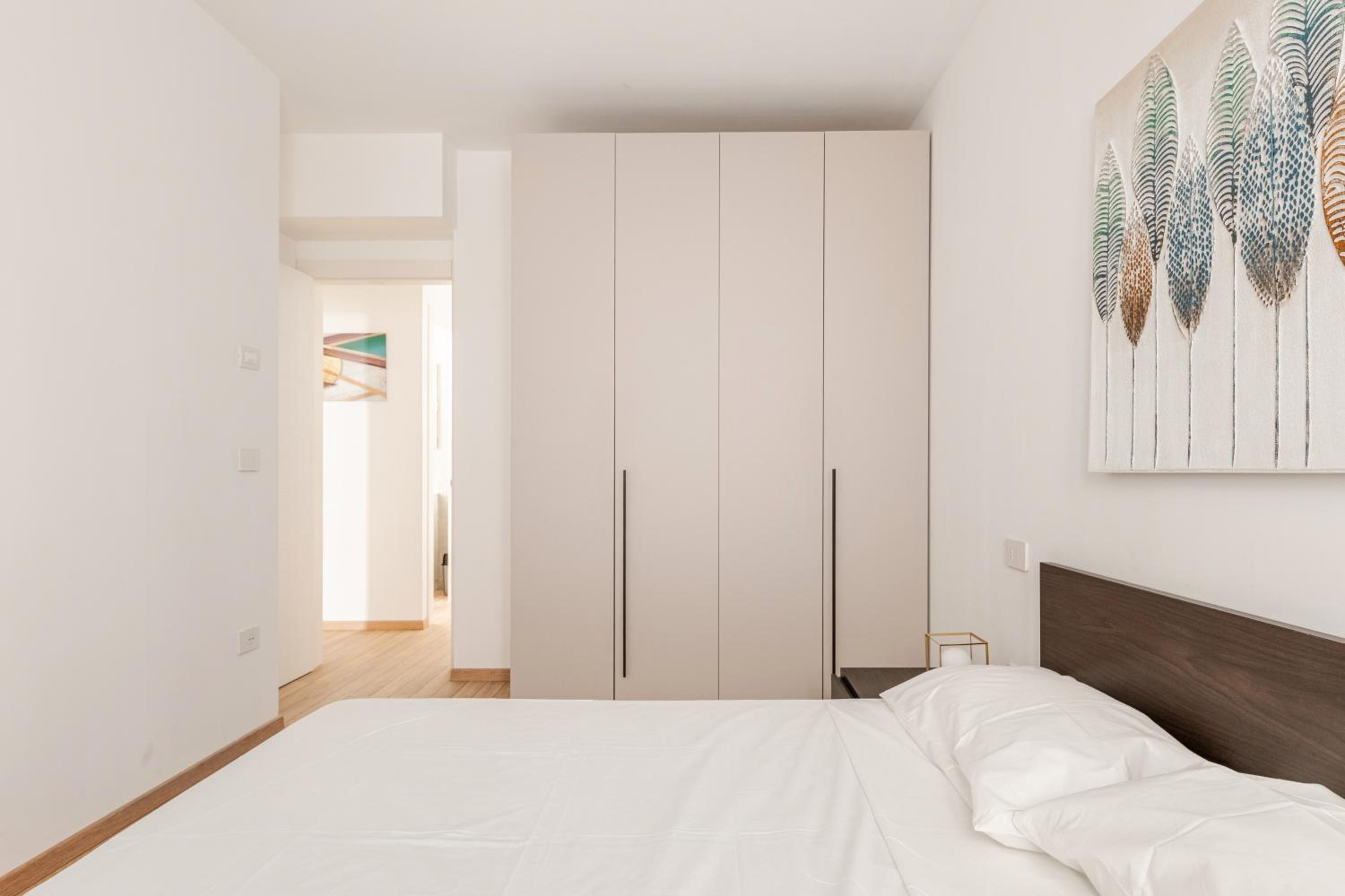 NEW Prestige Collection-2 Rooms-2 Bathrooms-Parking-VleDante