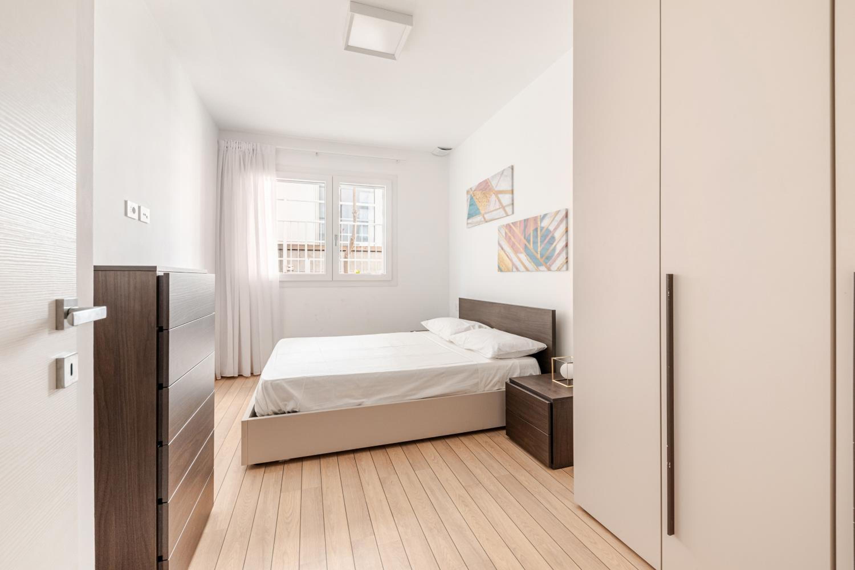 NEW Prestige Collection-2 Rooms-2 Bathrooms-Parking-VleDante