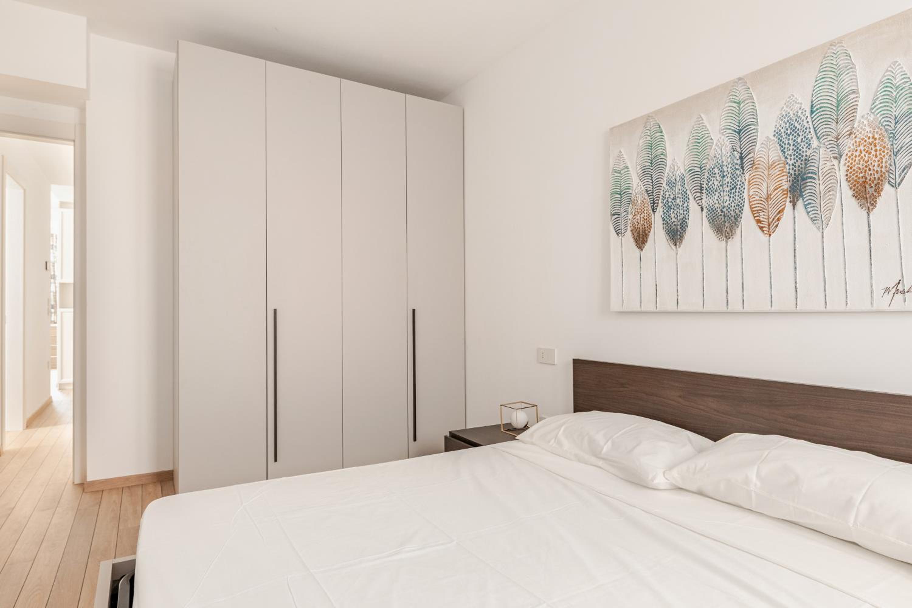 NEW Prestige Collection-2 Rooms-2 Bathrooms-Parking-VleDante