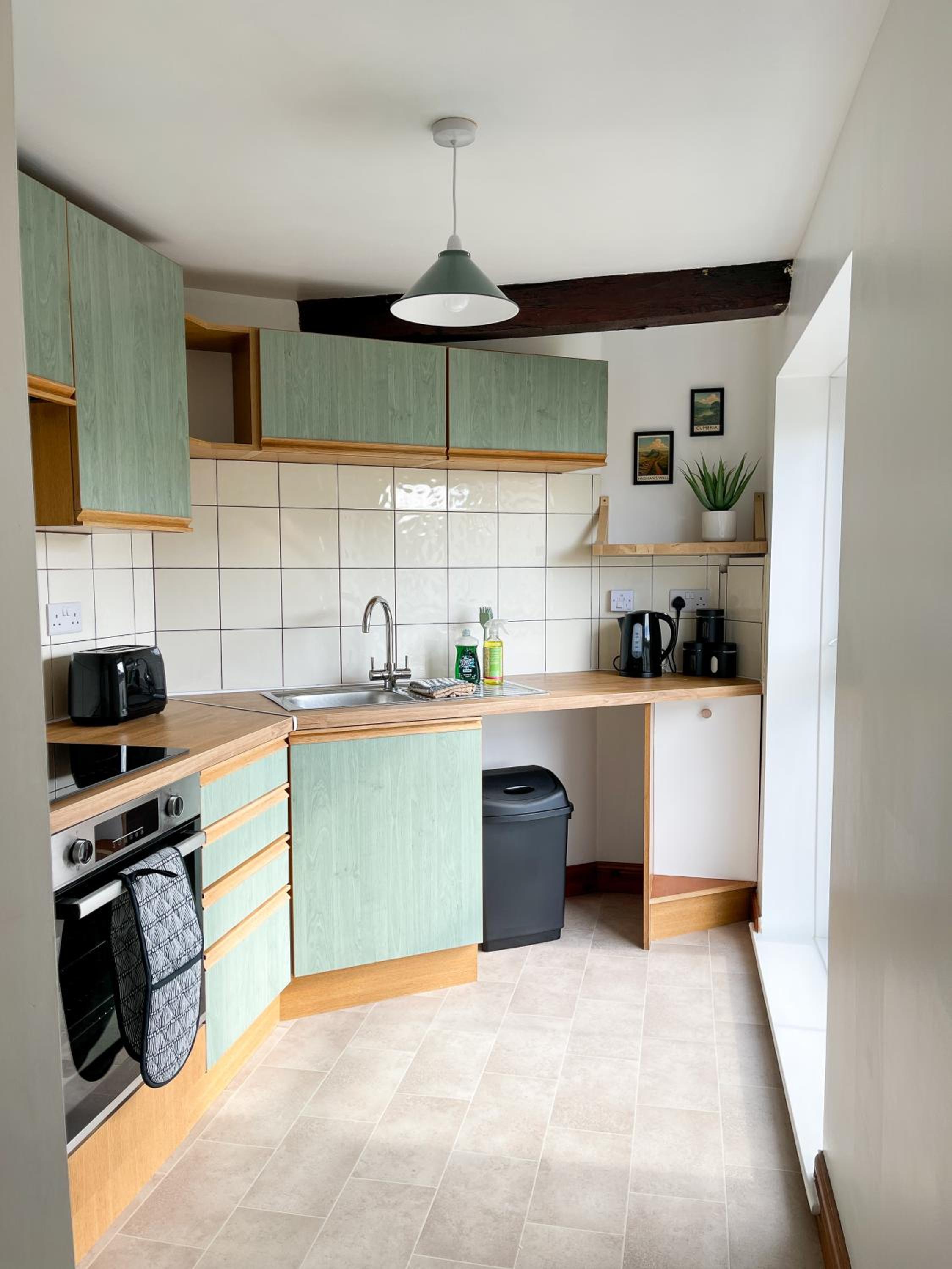 Borders Retreat, Cosy 1 Bed Flat - 3miles from M6 Jct45 - near A75, Gretna & Carlisle