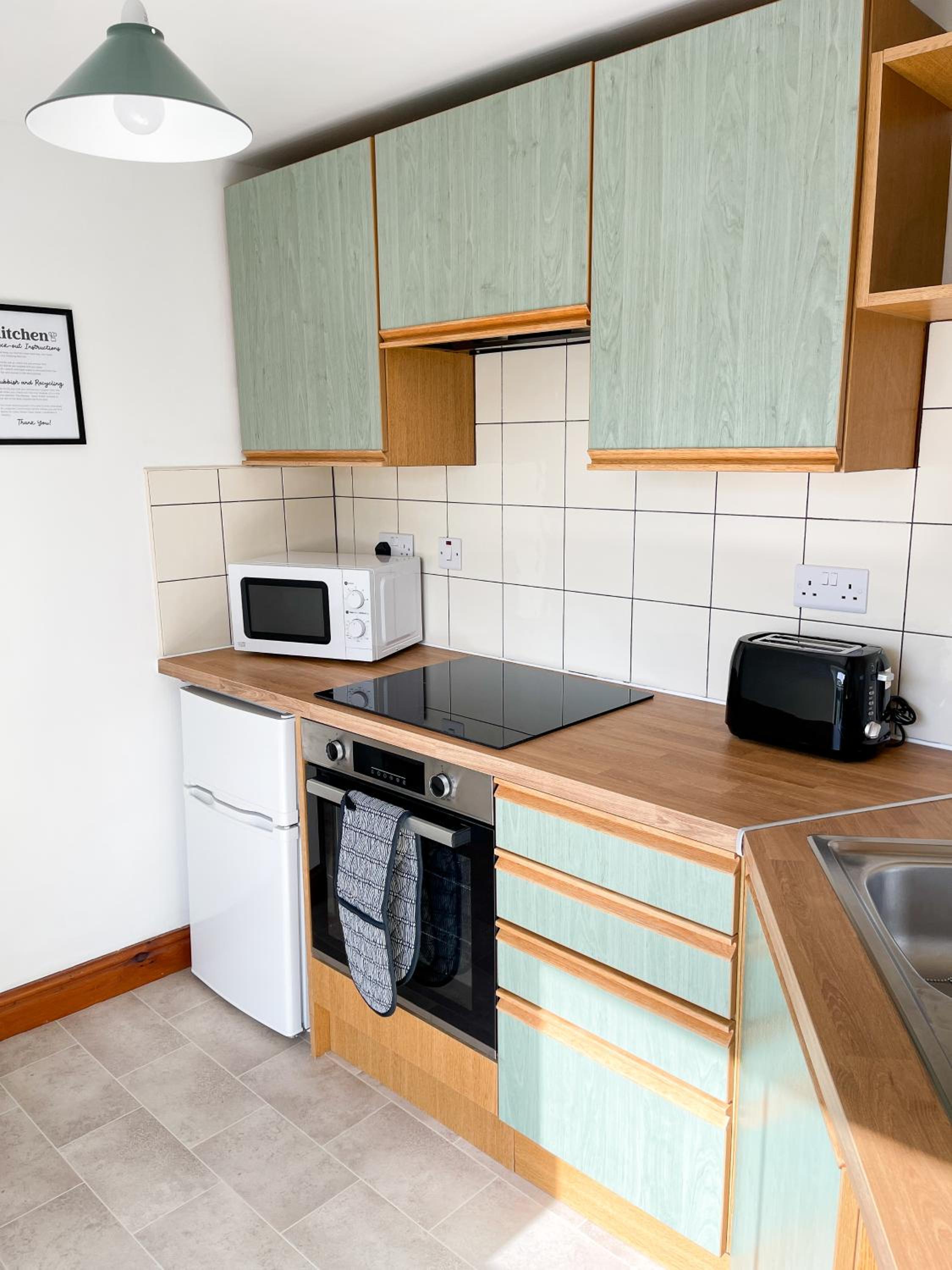 Borders Retreat, Cosy 1 Bed Flat - 3miles from M6 Jct45 - near A75, Gretna & Carlisle