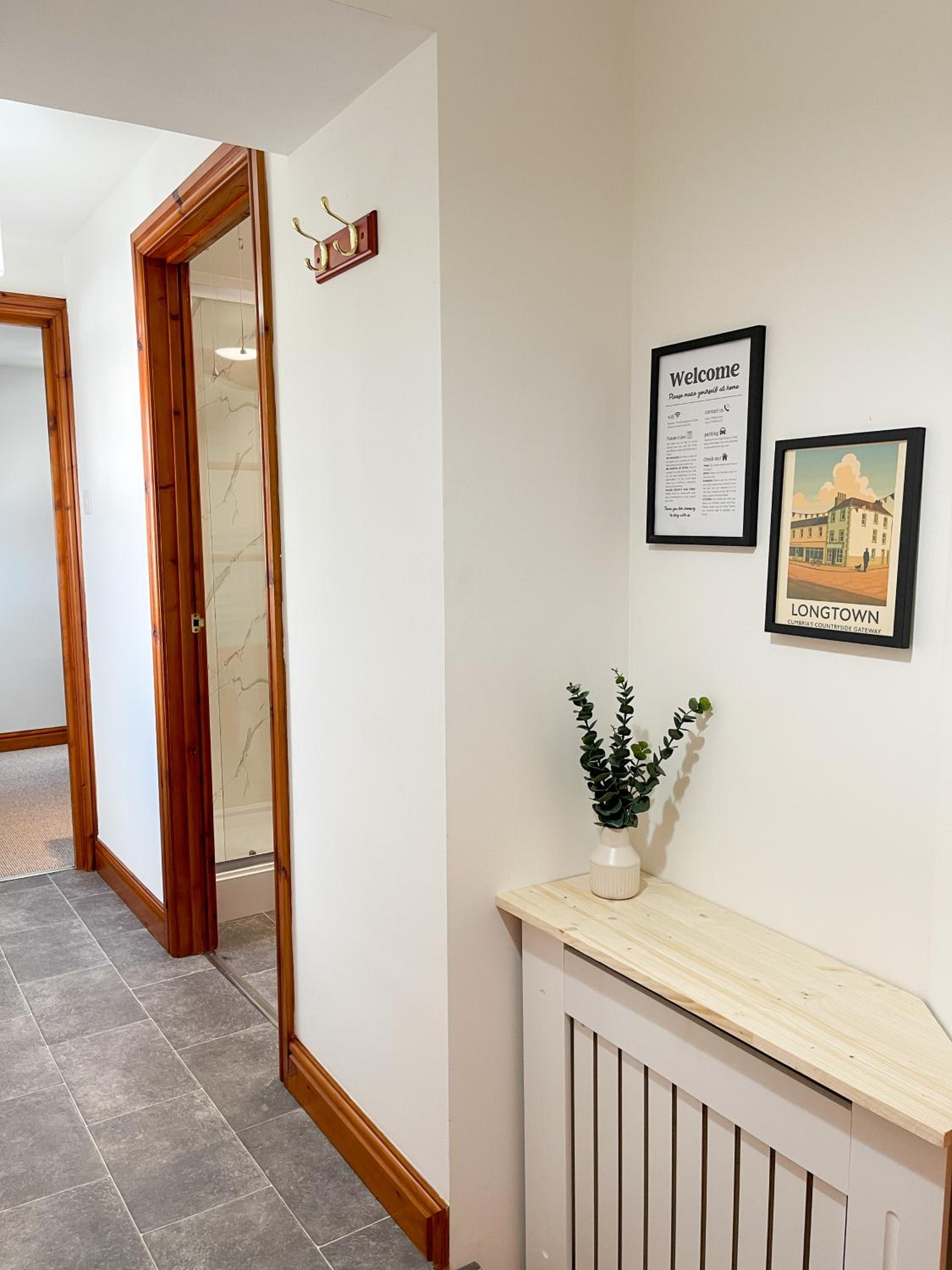 Borders Retreat, Cosy 1 Bed Flat - 3miles from M6 Jct45 - near A75, Gretna & Carlisle