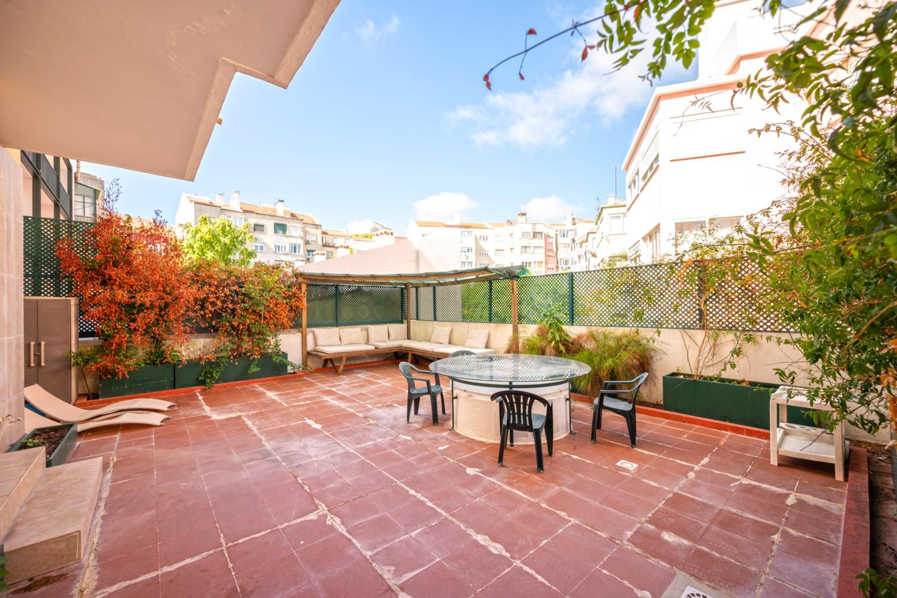 Estrela Terrace by Hosty