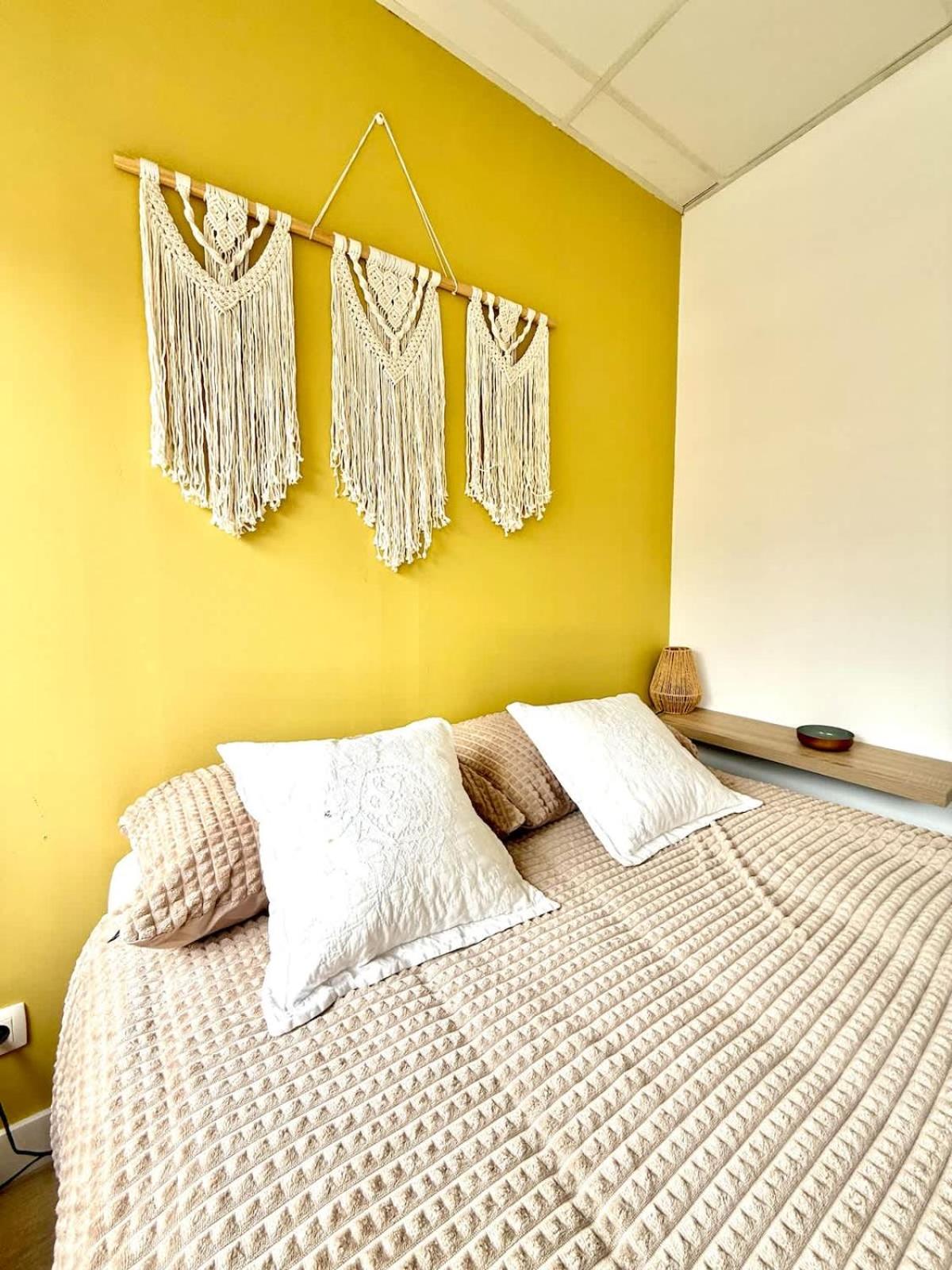 Spacious duplex in the center of Bastogne Onikos rooms