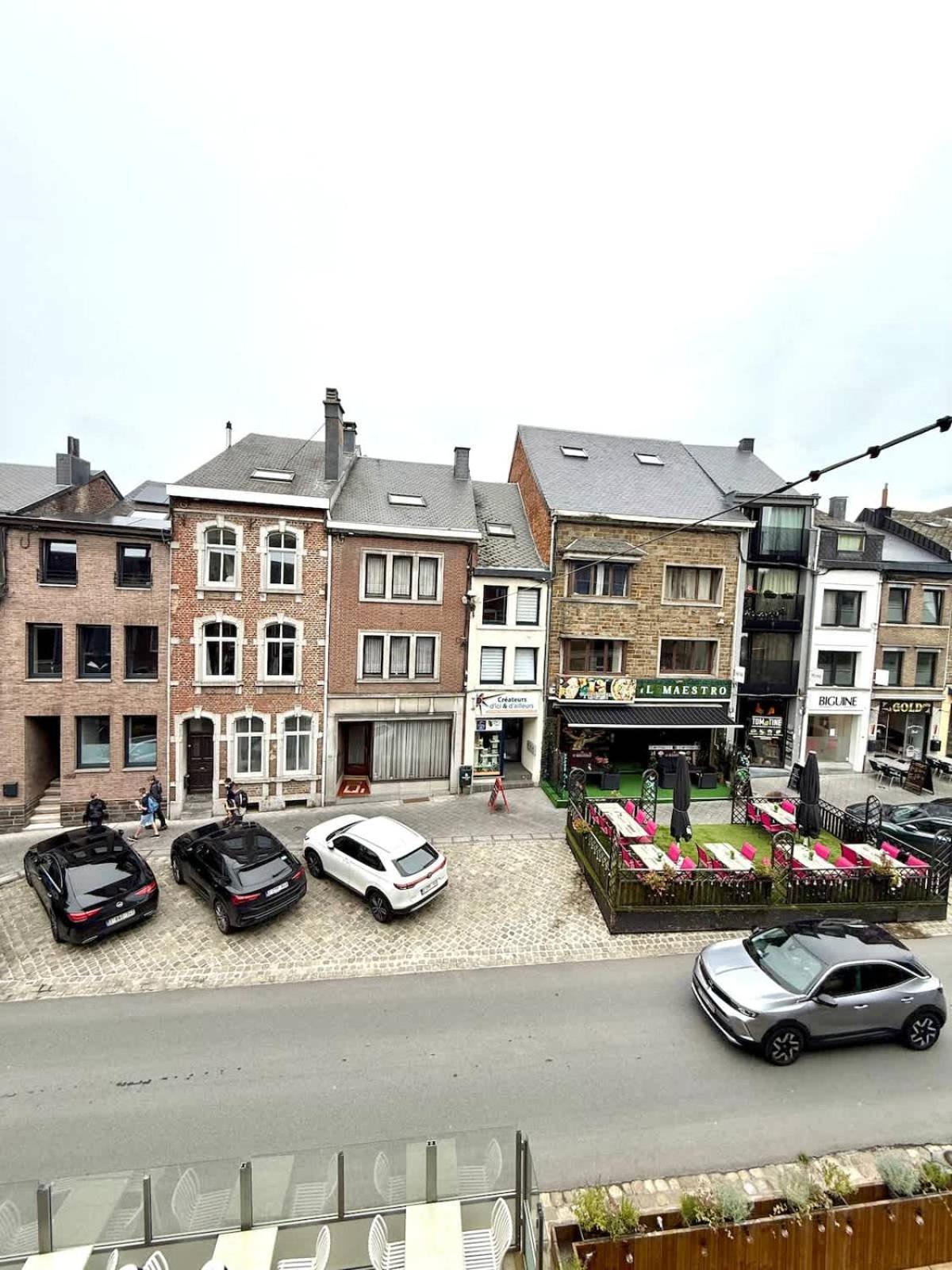 Spacious duplex in the center of Bastogne Onikos rooms