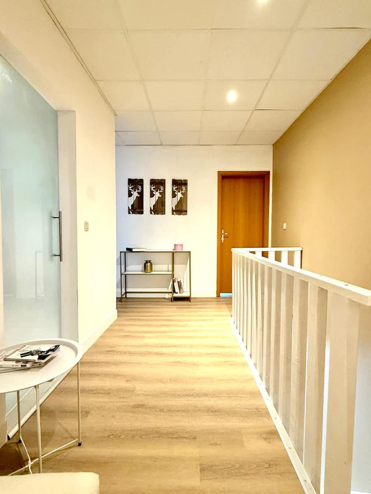 Spacious duplex in the center of Bastogne Onikos rooms