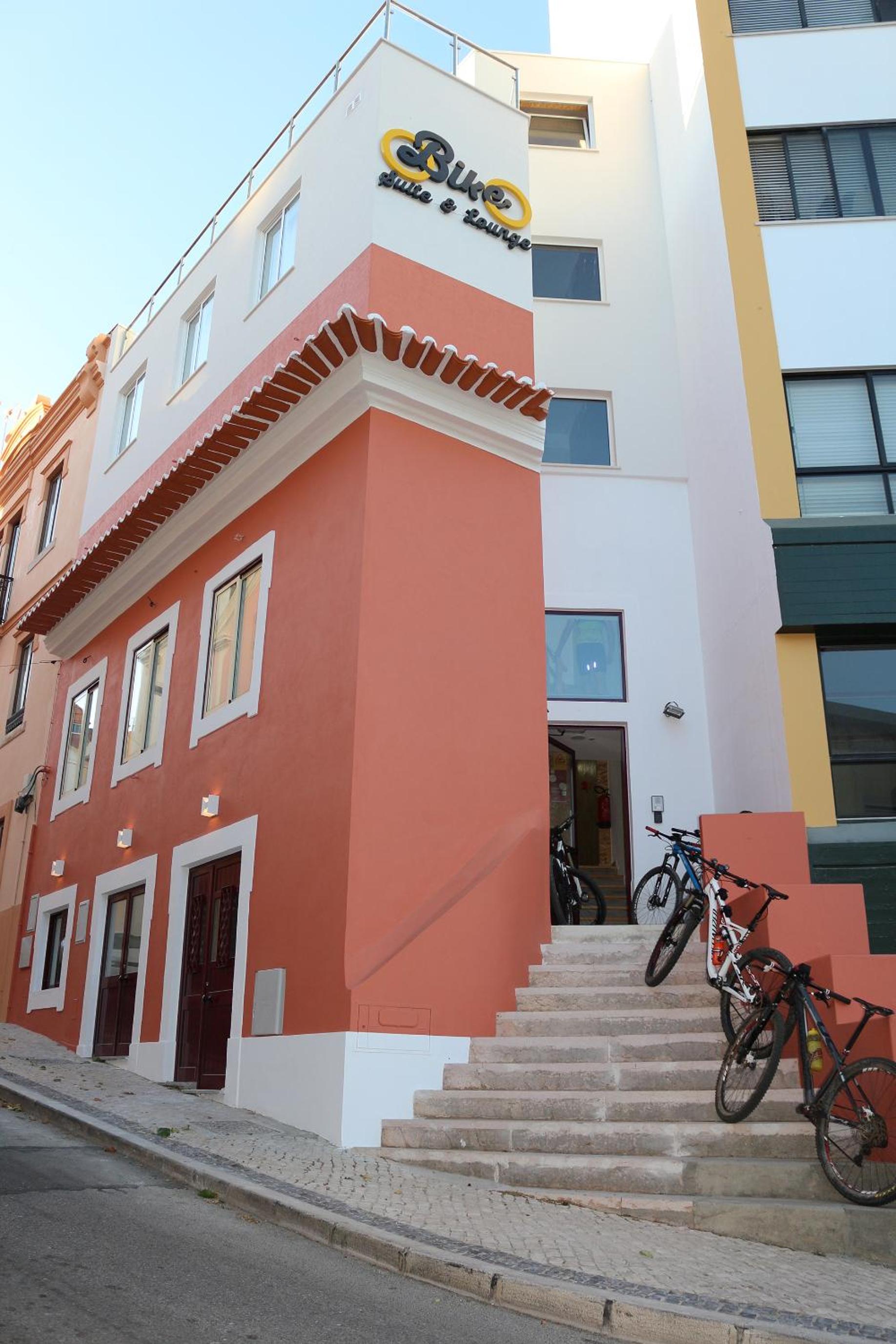 Hotel Bike Suite - Image 1