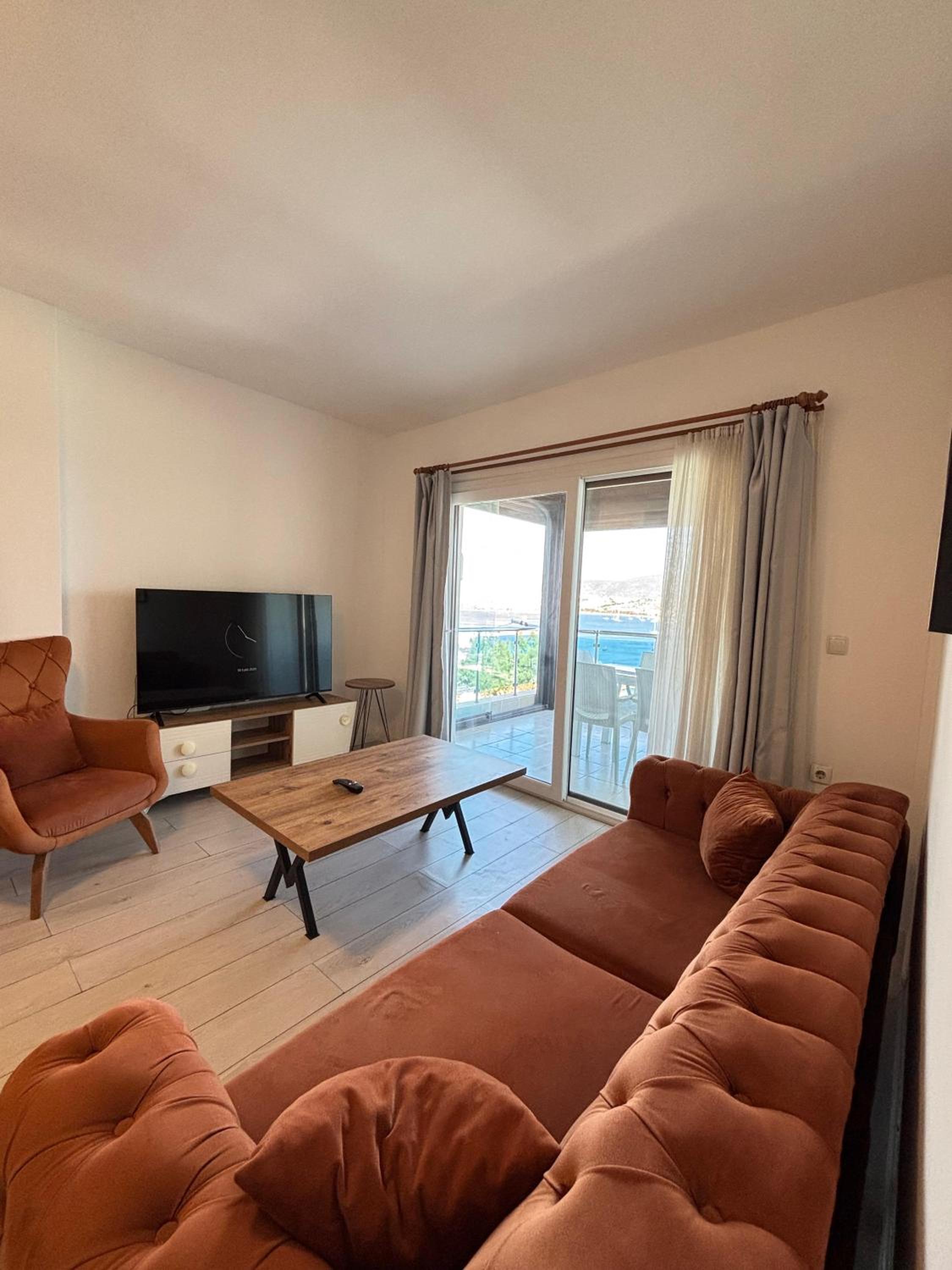 aura residence