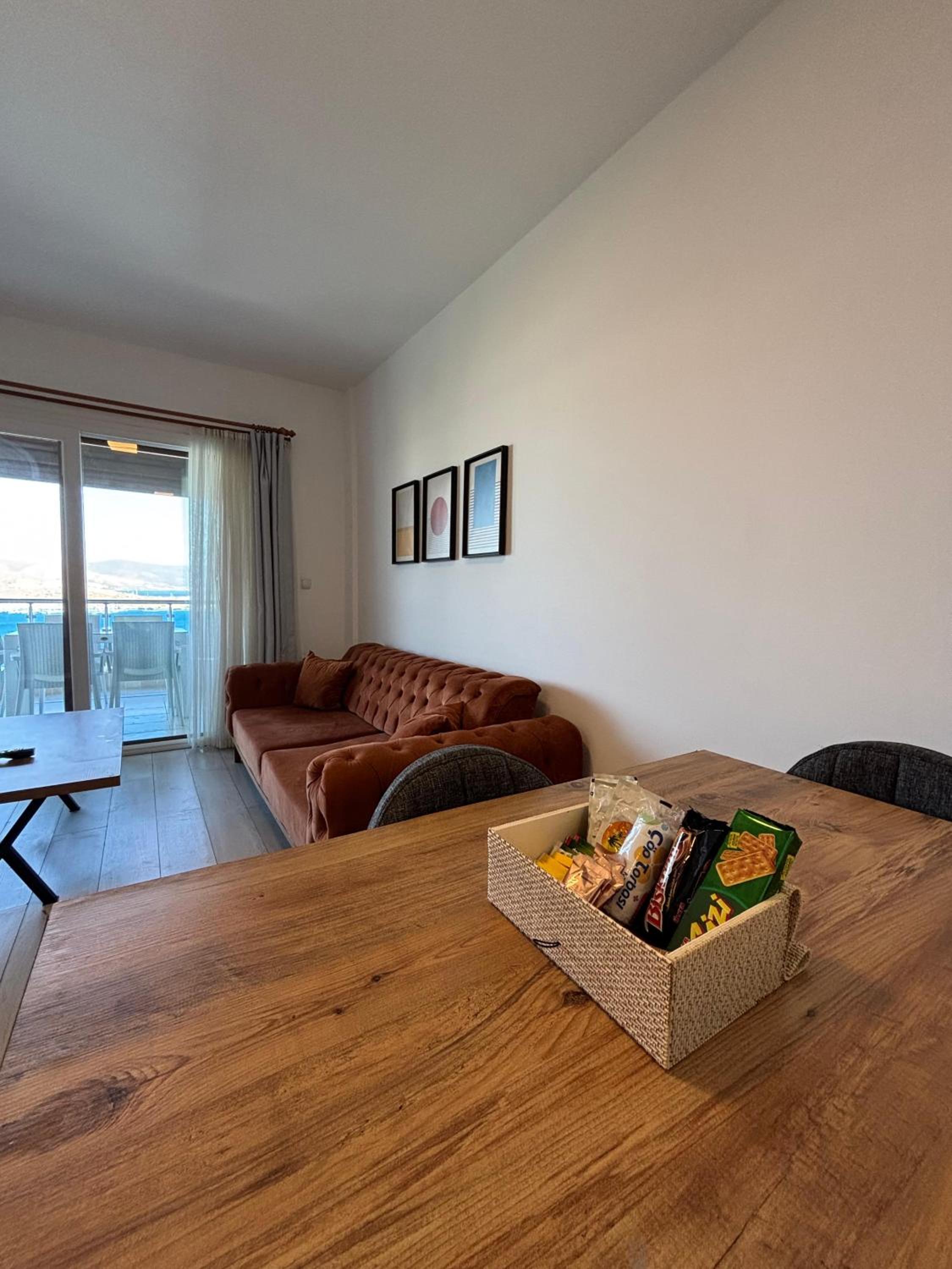 aura residence