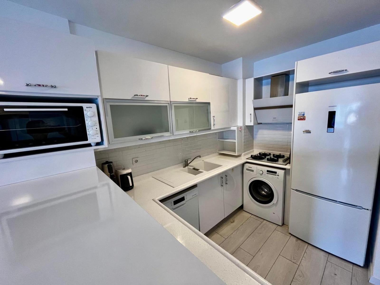 aura residence