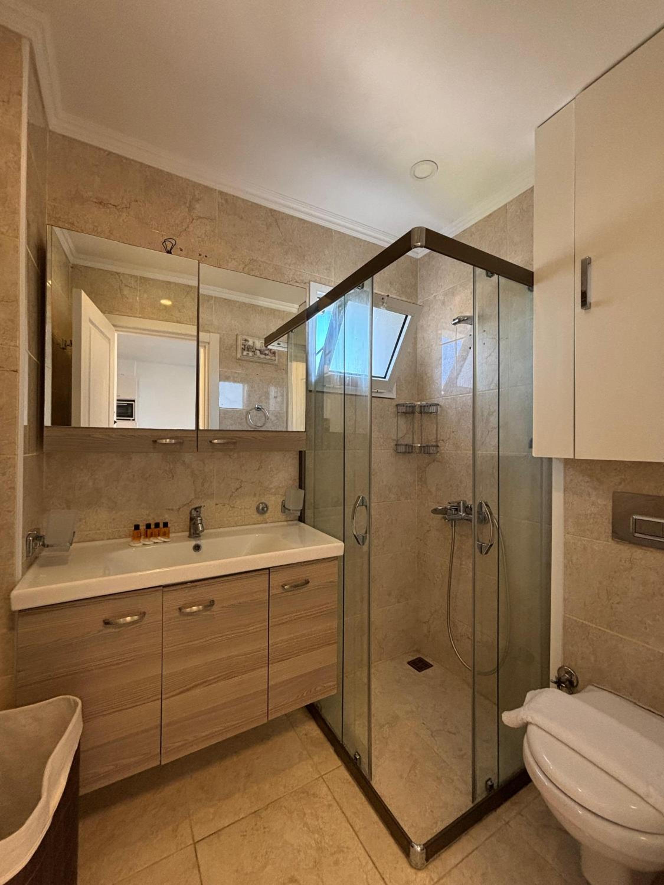 aura residence