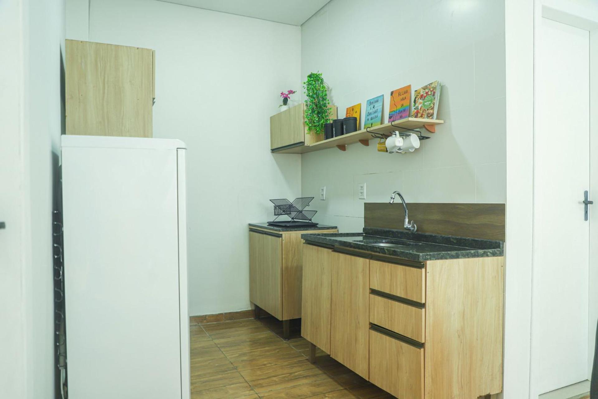 Casa térrea geminada aconchegante AV3402