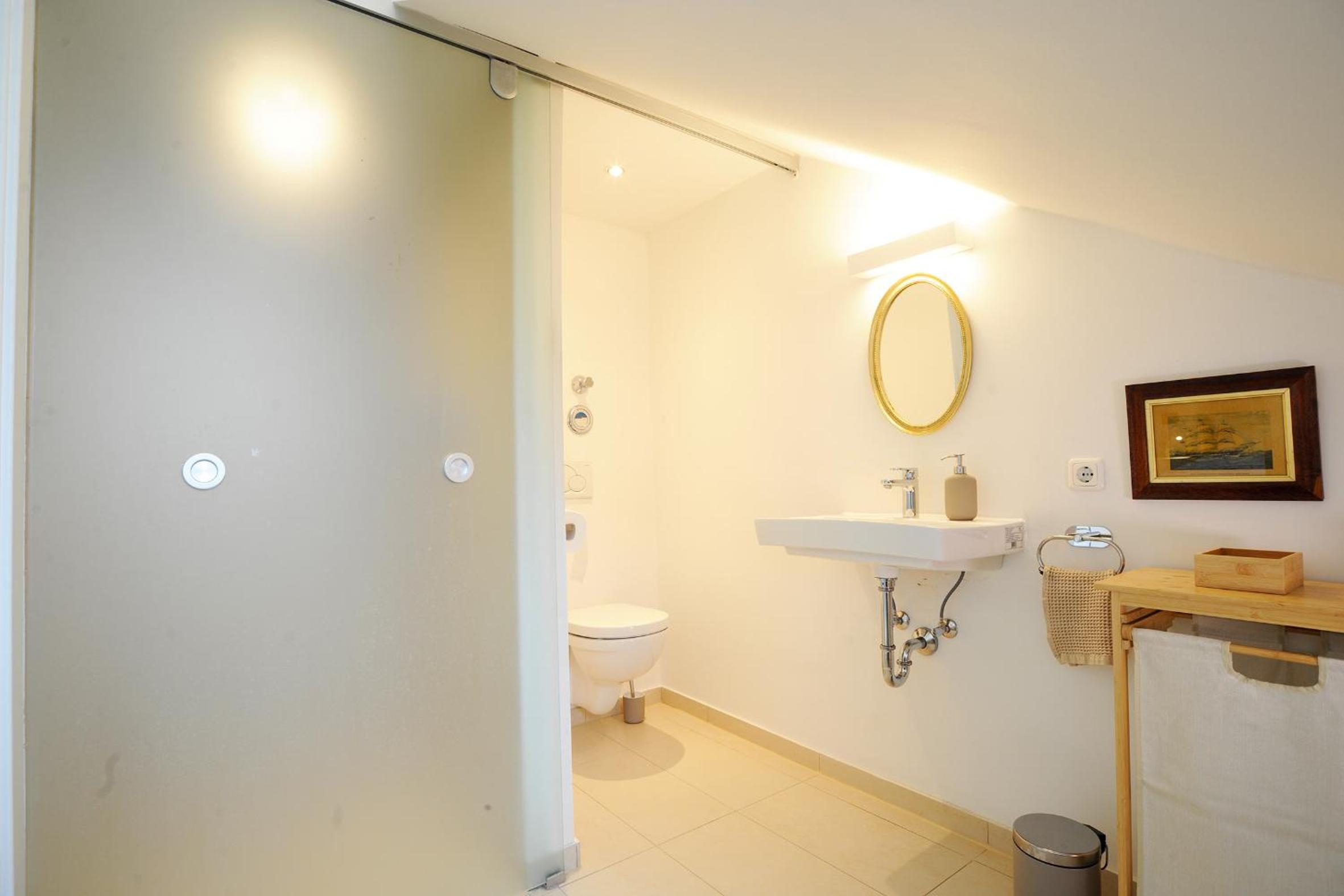 160qm Wohnung mit Balkon nahe Salzburg - Freilassing 2 Schlafzimmer, 2 Bäder