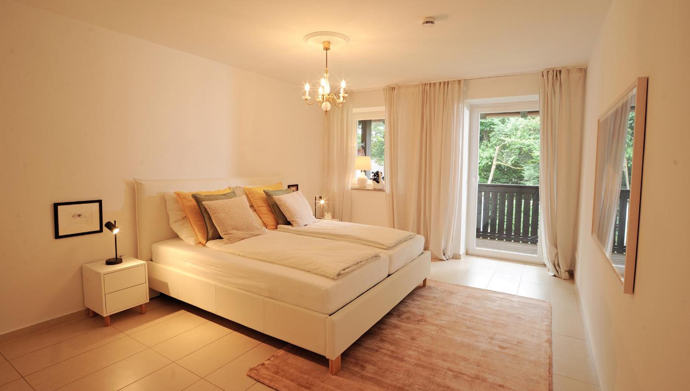 160qm Wohnung mit Balkon nahe Salzburg - Freilassing 2 Schlafzimmer, 2 Bäder