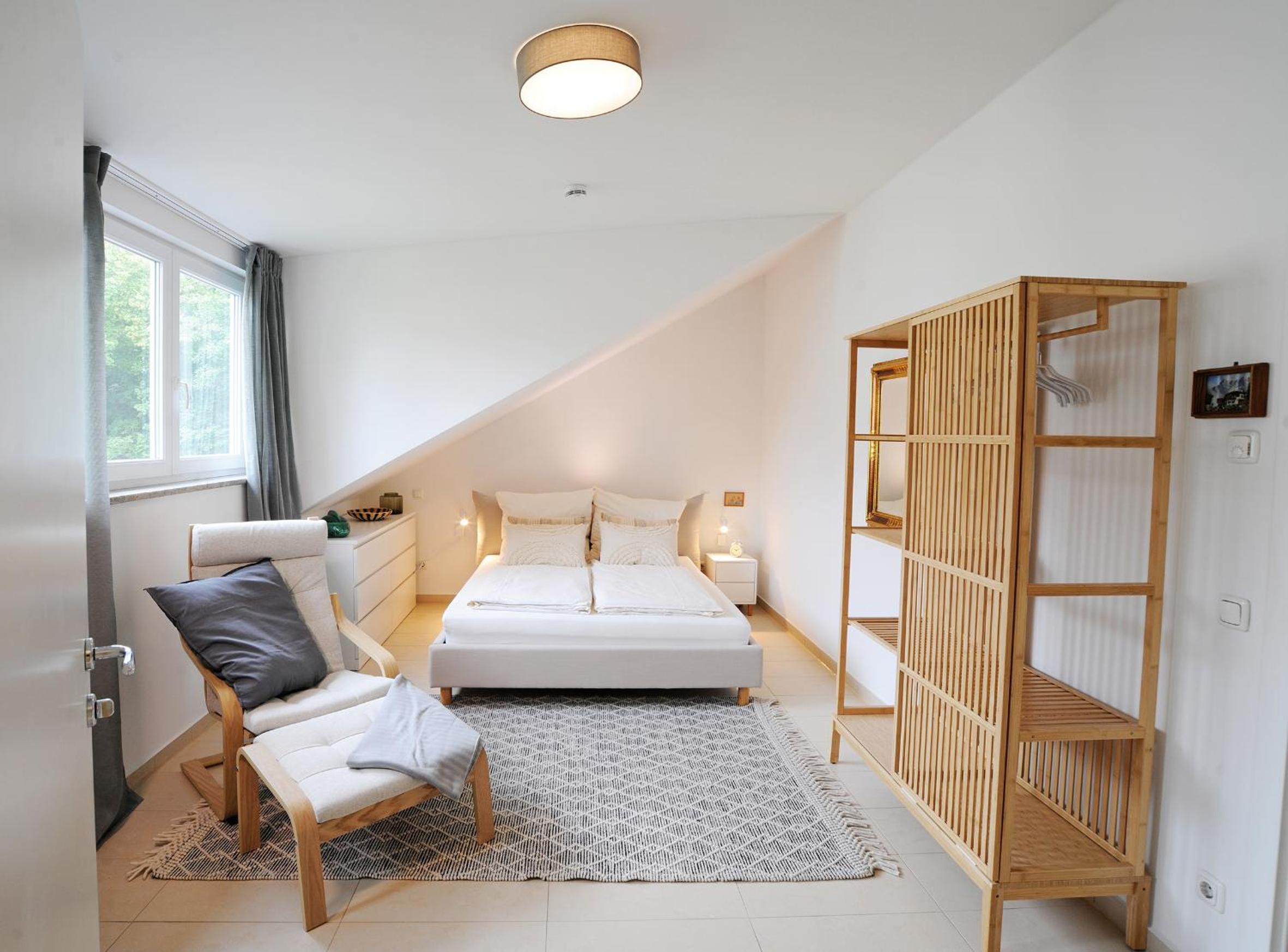 160qm Wohnung mit Balkon nahe Salzburg - Freilassing 2 Schlafzimmer, 2 Bäder