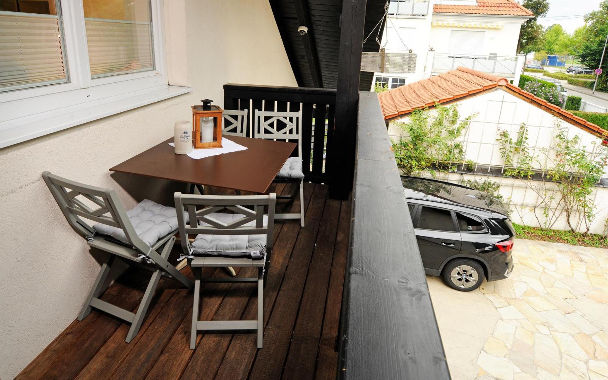 160qm Wohnung mit Balkon nahe Salzburg - Freilassing 2 Schlafzimmer, 2 Bäder