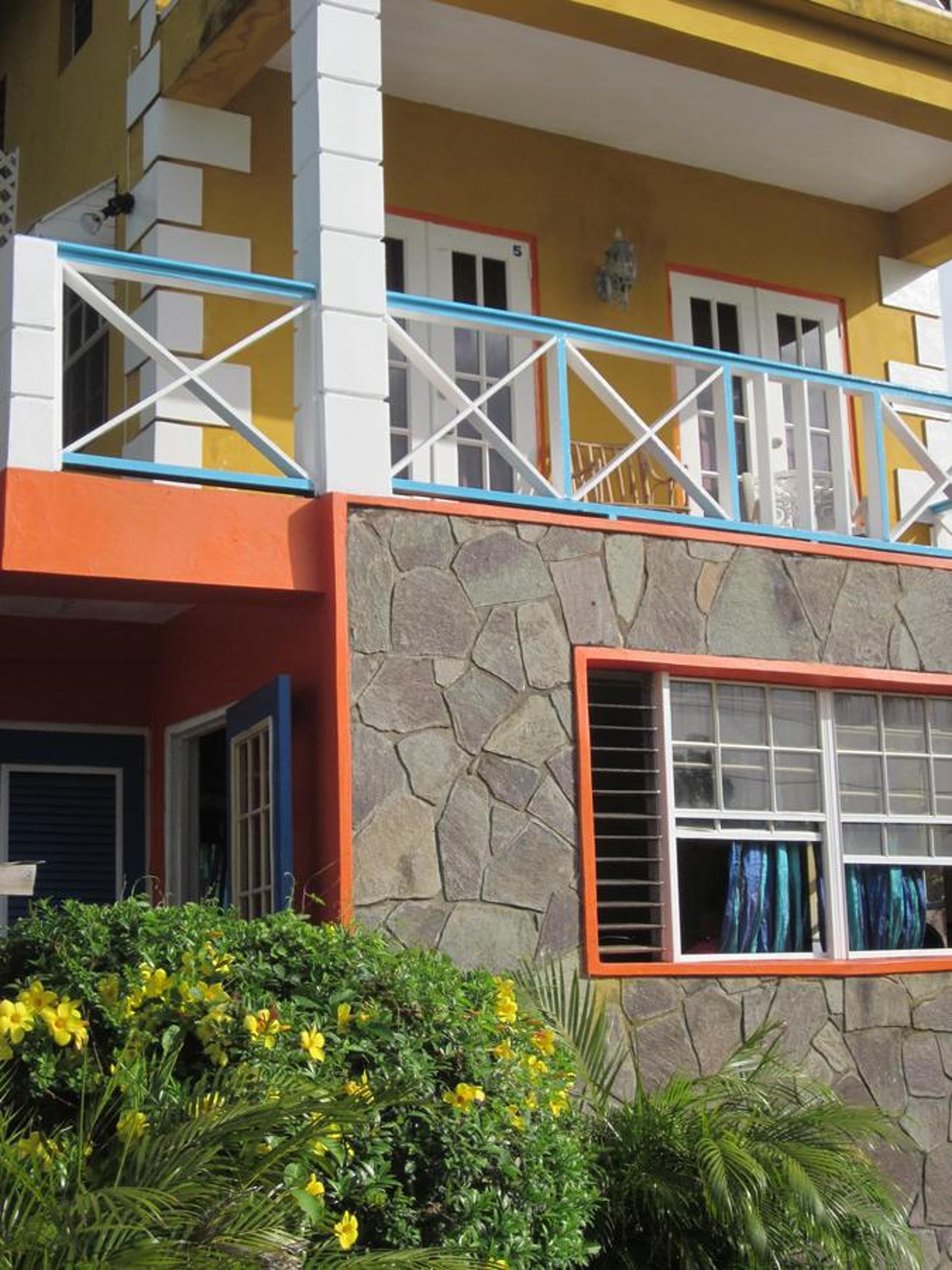 Buttercup Cottage Apartments
