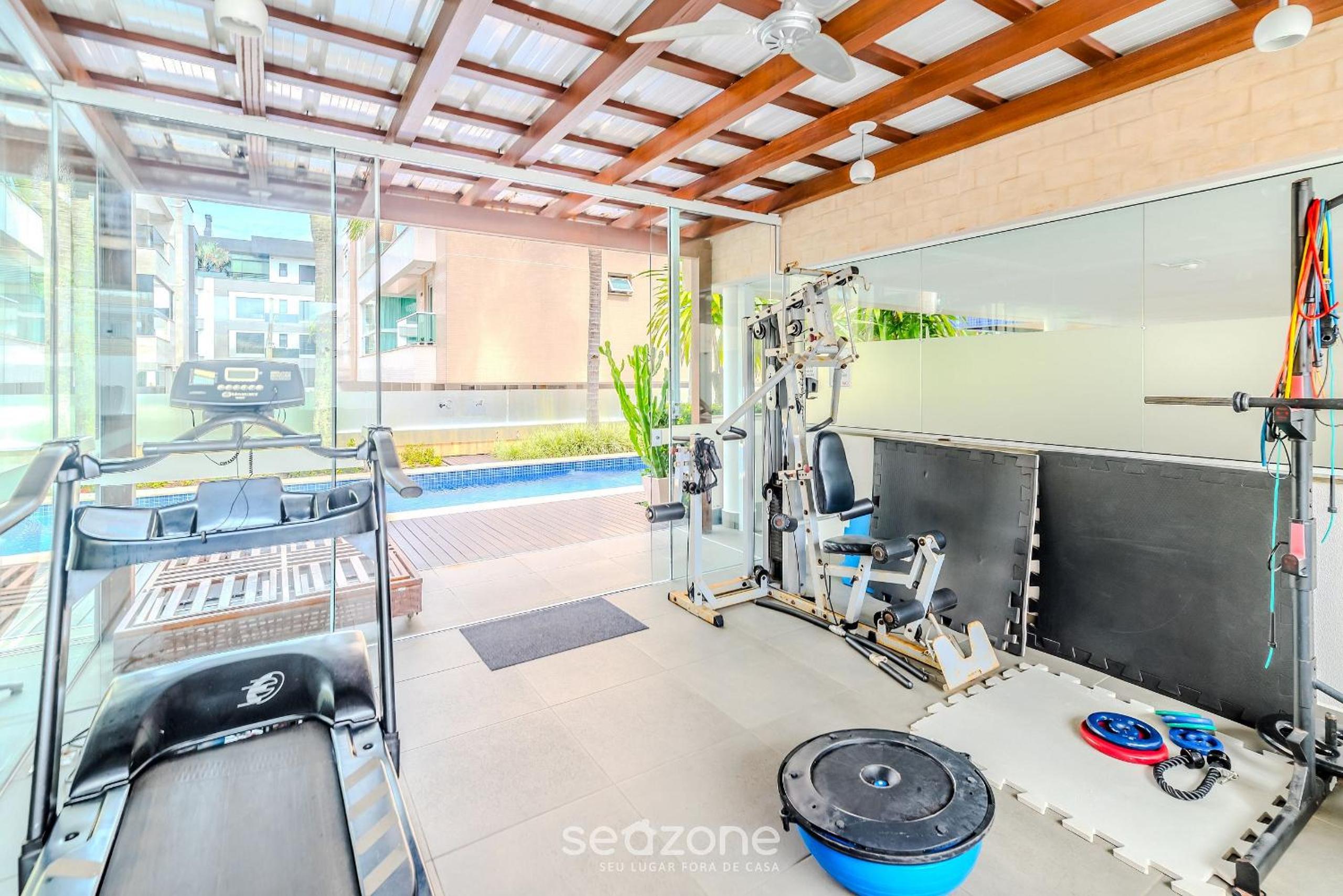 Beautiful Apart w/ Balcony 500m from Beach NNG0102