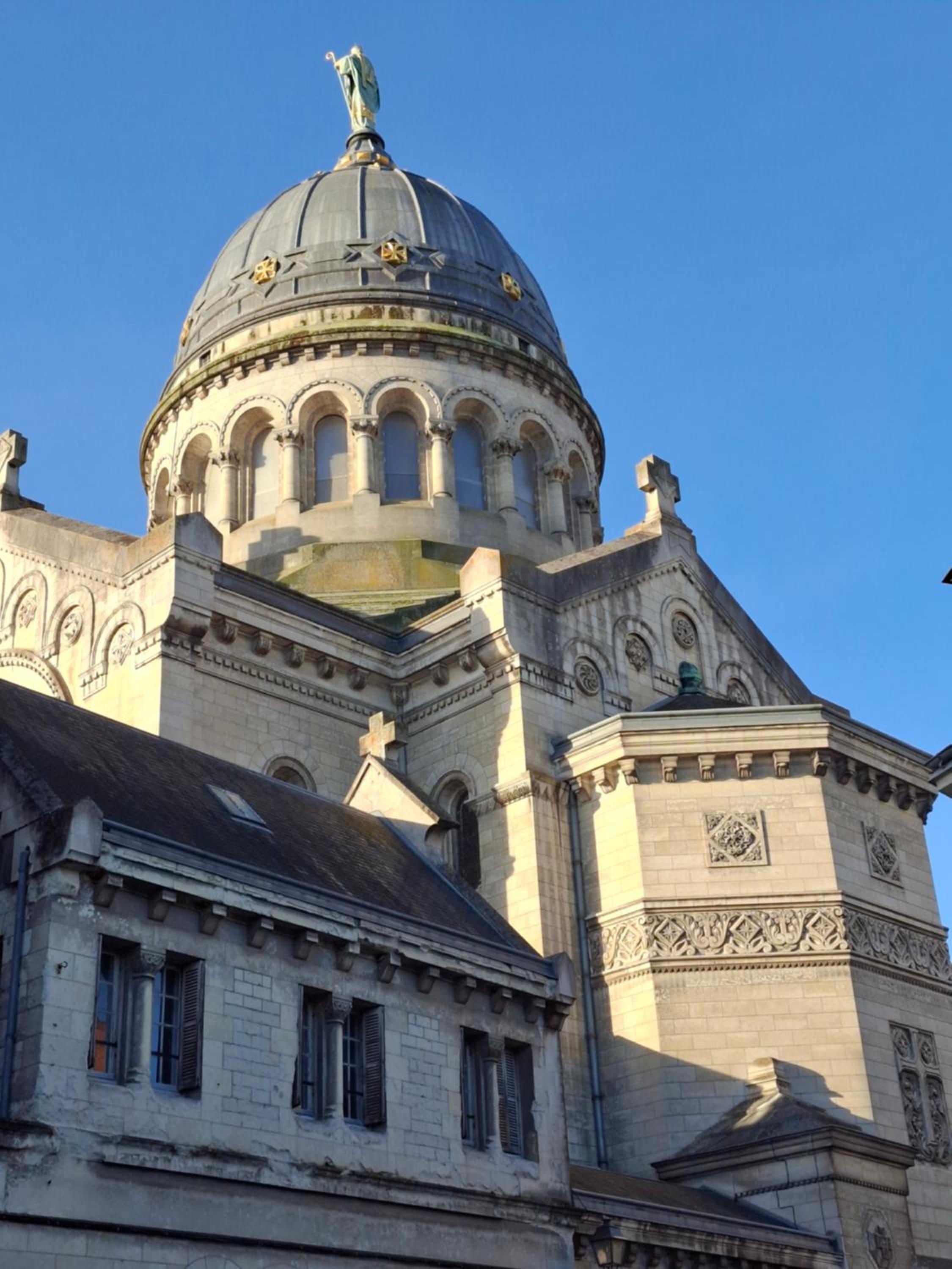 Trois pièces de charme hyper centre Tours