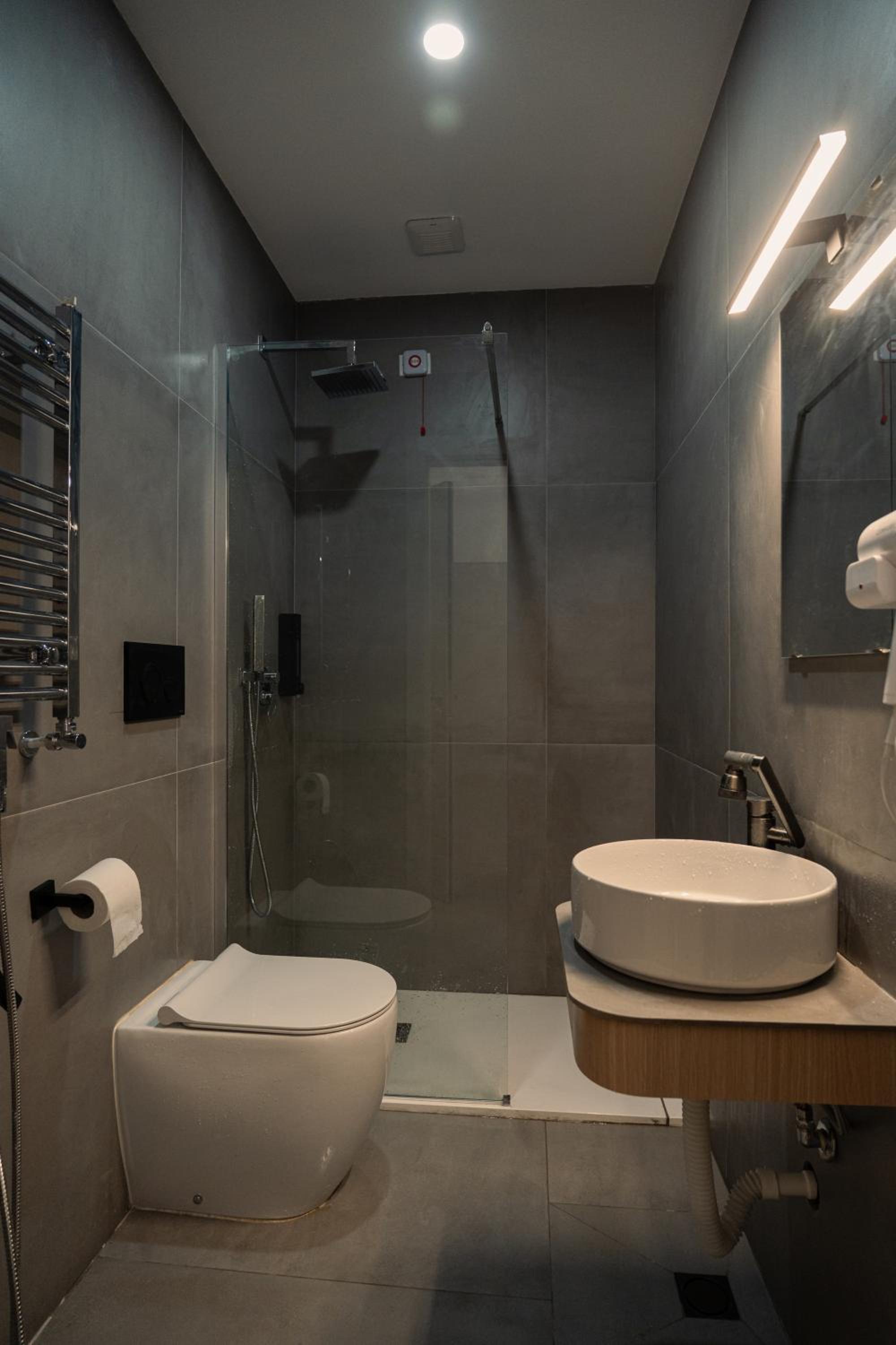Hostel INN PETRELLA