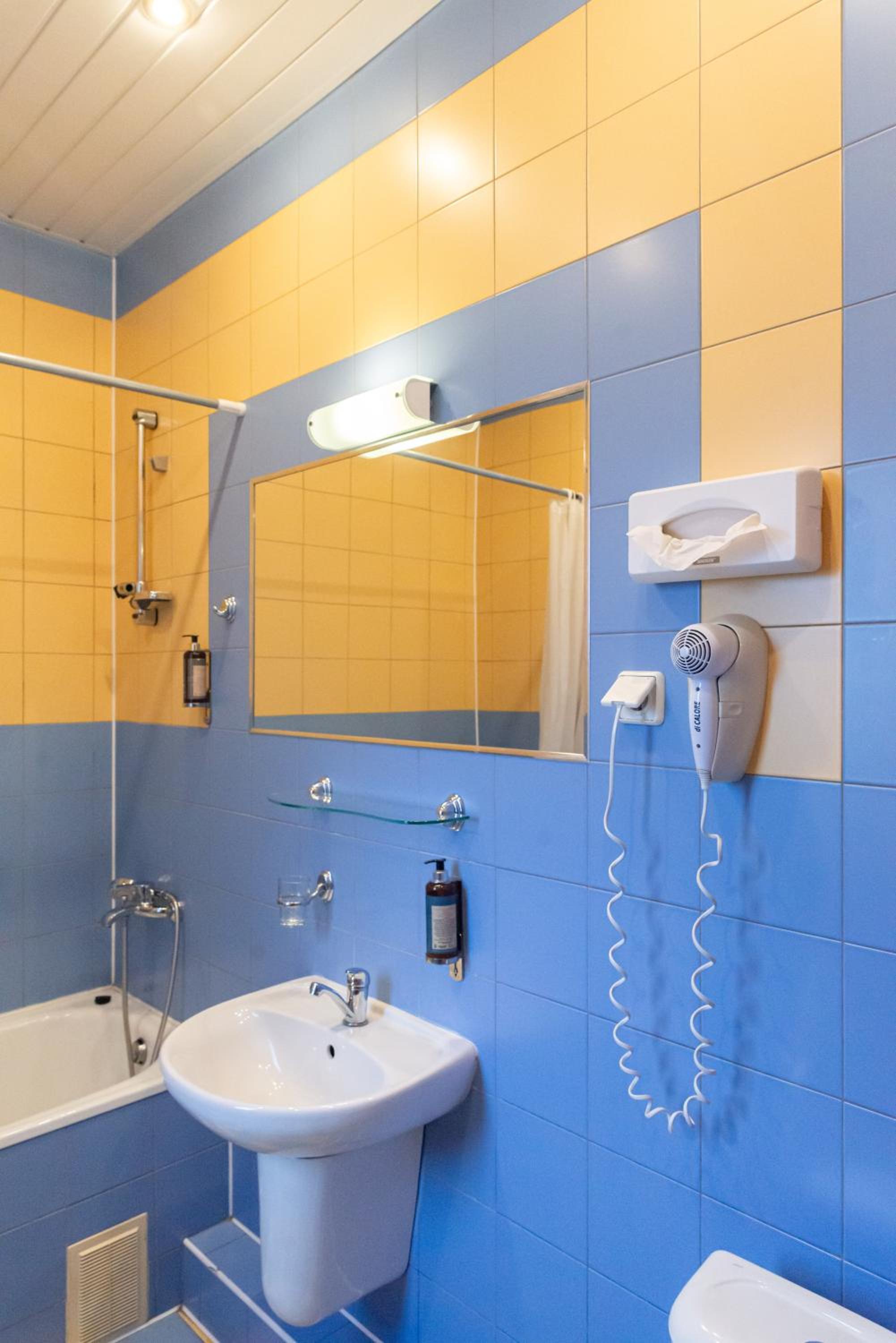 Inza Guest House