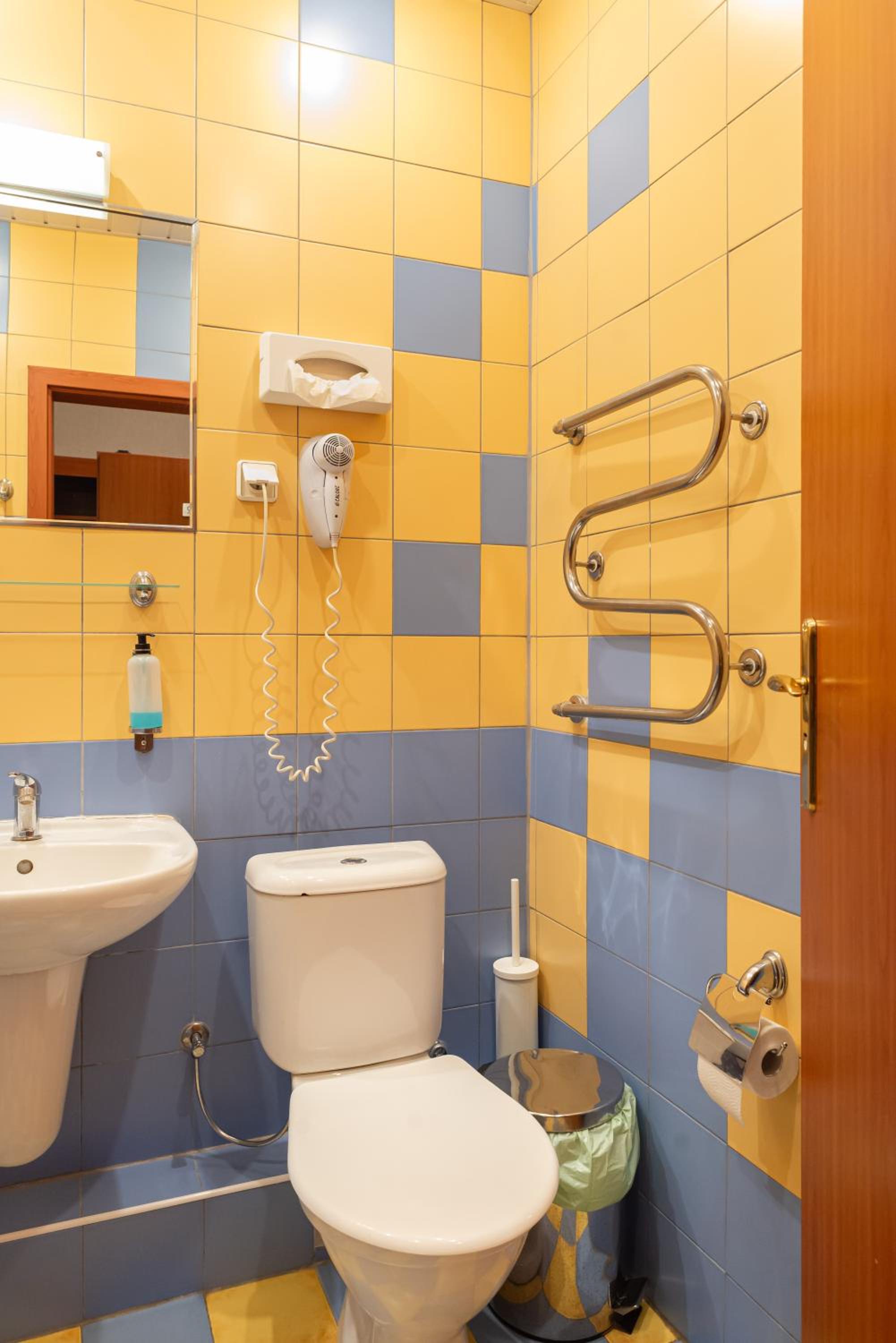 Inza Guest House